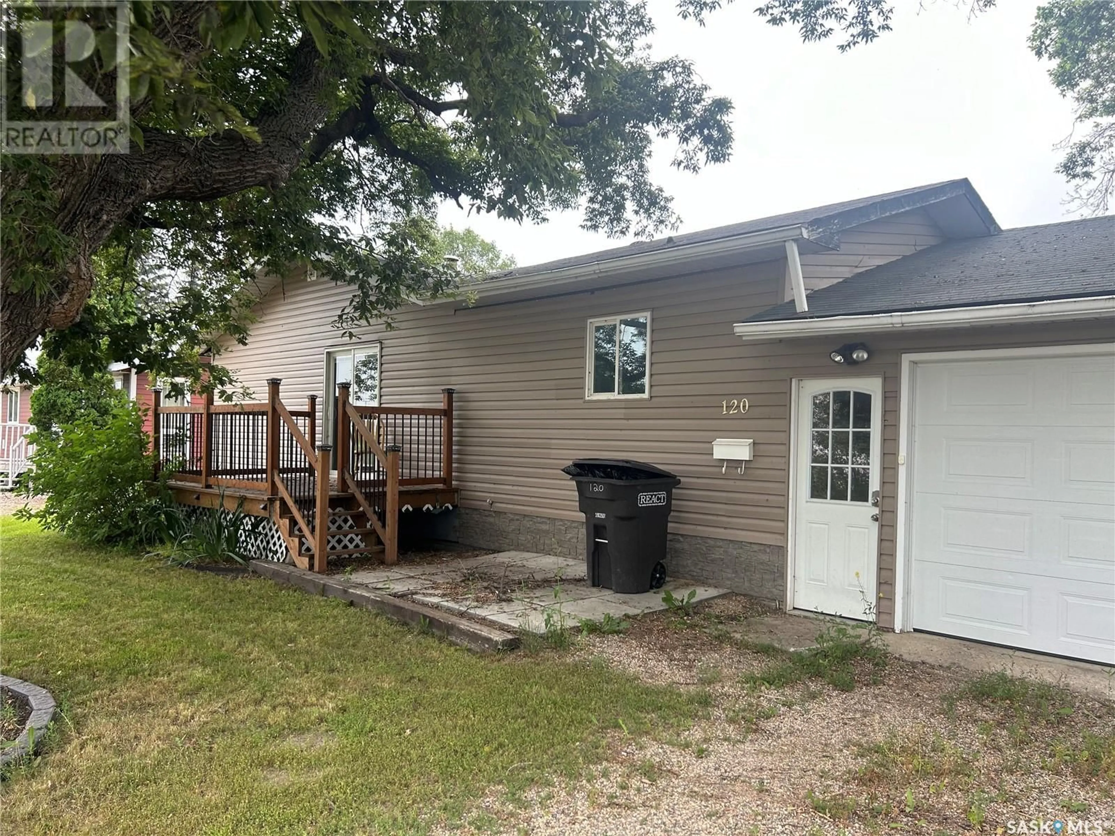 A pic from exterior of the house or condo for 120 Railway AVENUE, Drake Saskatchewan S0K1H0