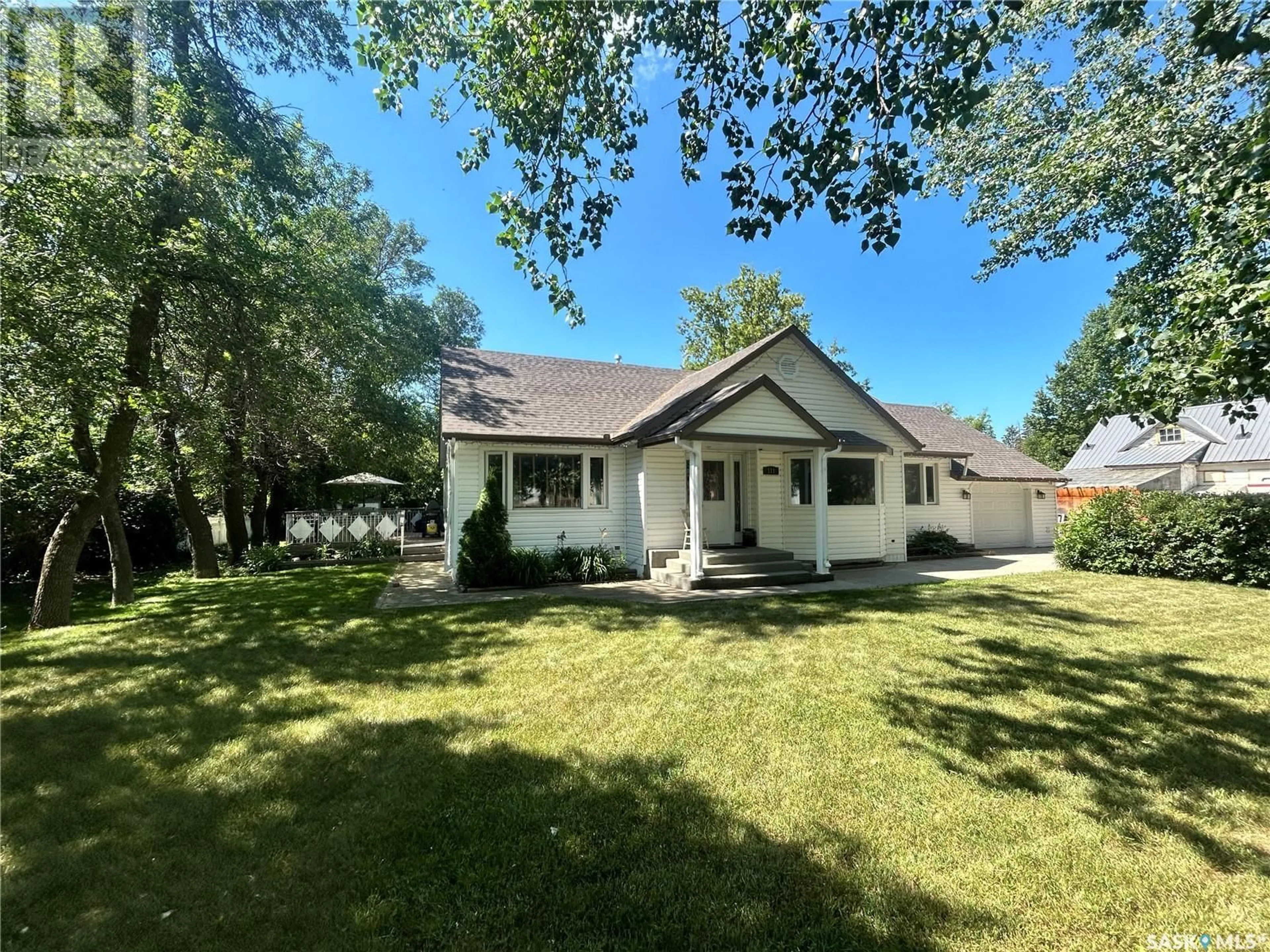 Frontside or backside of a home for E 111 Wells AVENUE E, Langenburg Saskatchewan S0A2A0