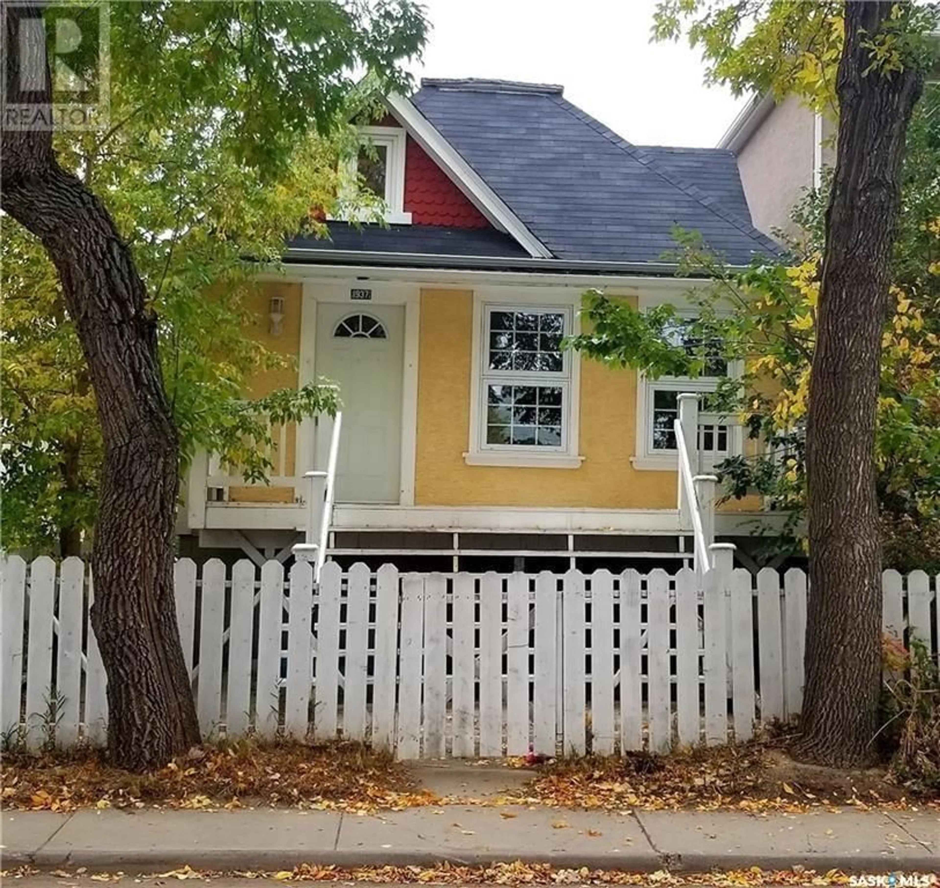 Frontside or backside of a home, cottage for 1937 Halifax STREET, Regina Saskatchewan S4P1T6