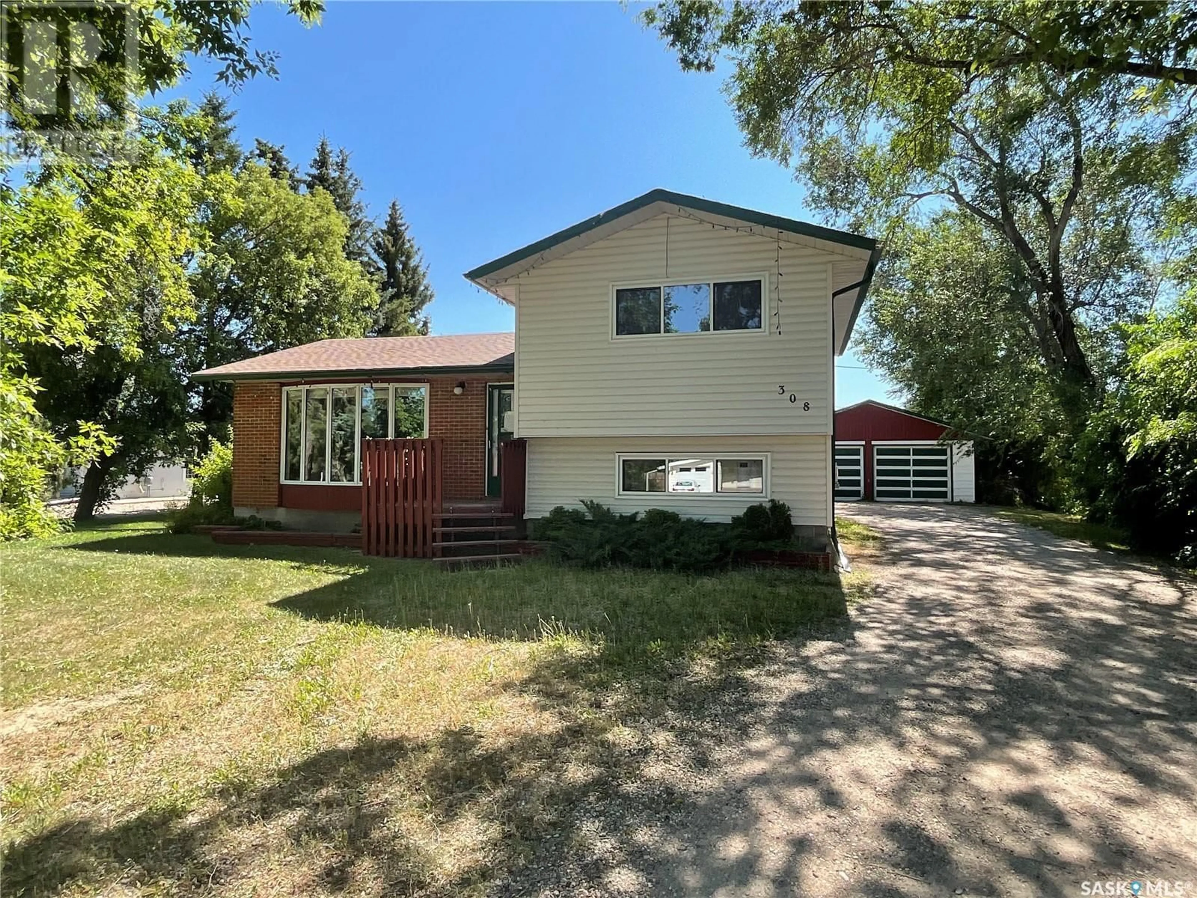 Frontside or backside of a home for 308 1st STREET S, Waldheim Saskatchewan S0K4R0