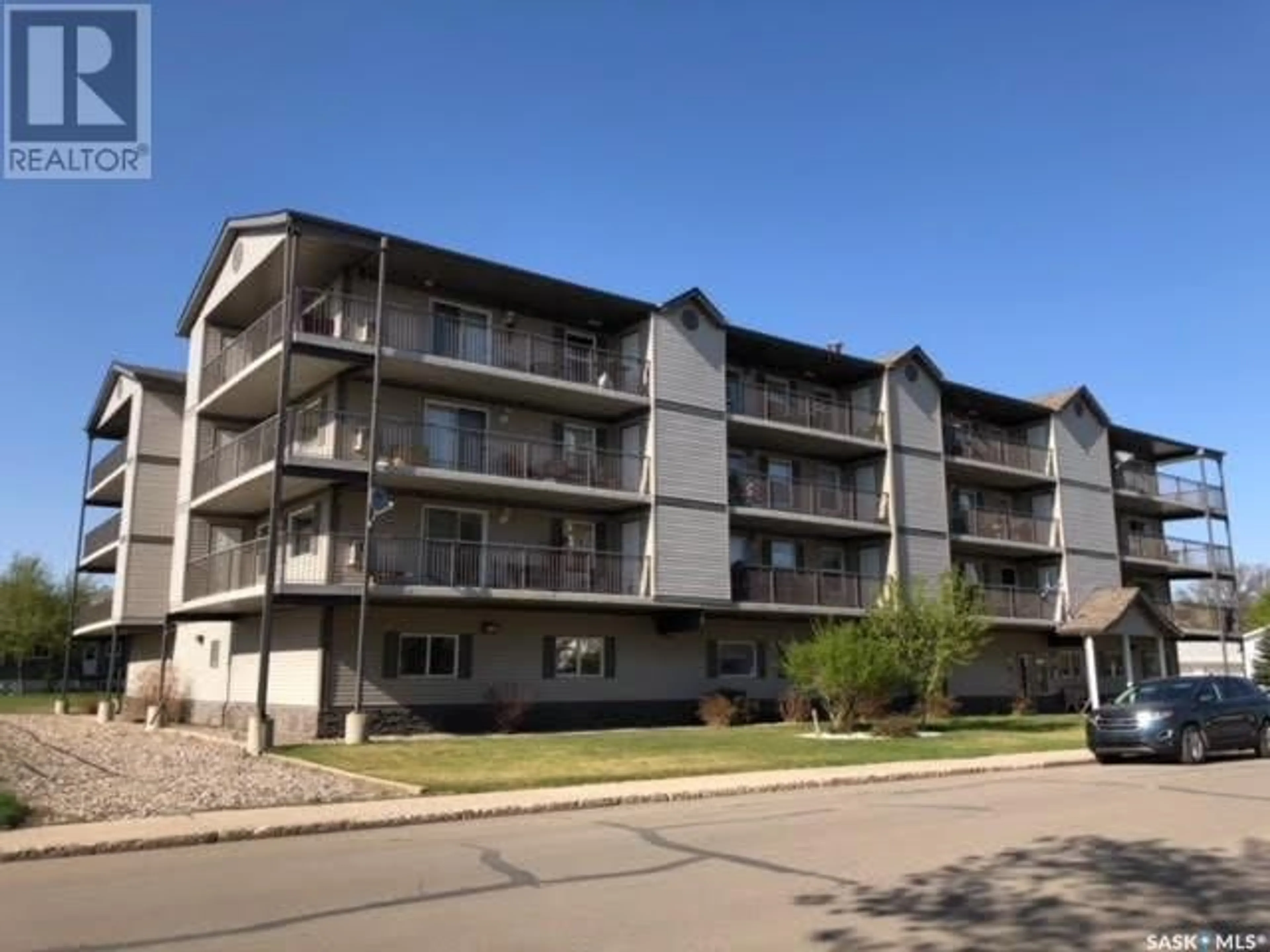 A pic from exterior of the house or condo for 307 701 Henry STREET, Estevan Saskatchewan S4A2B8