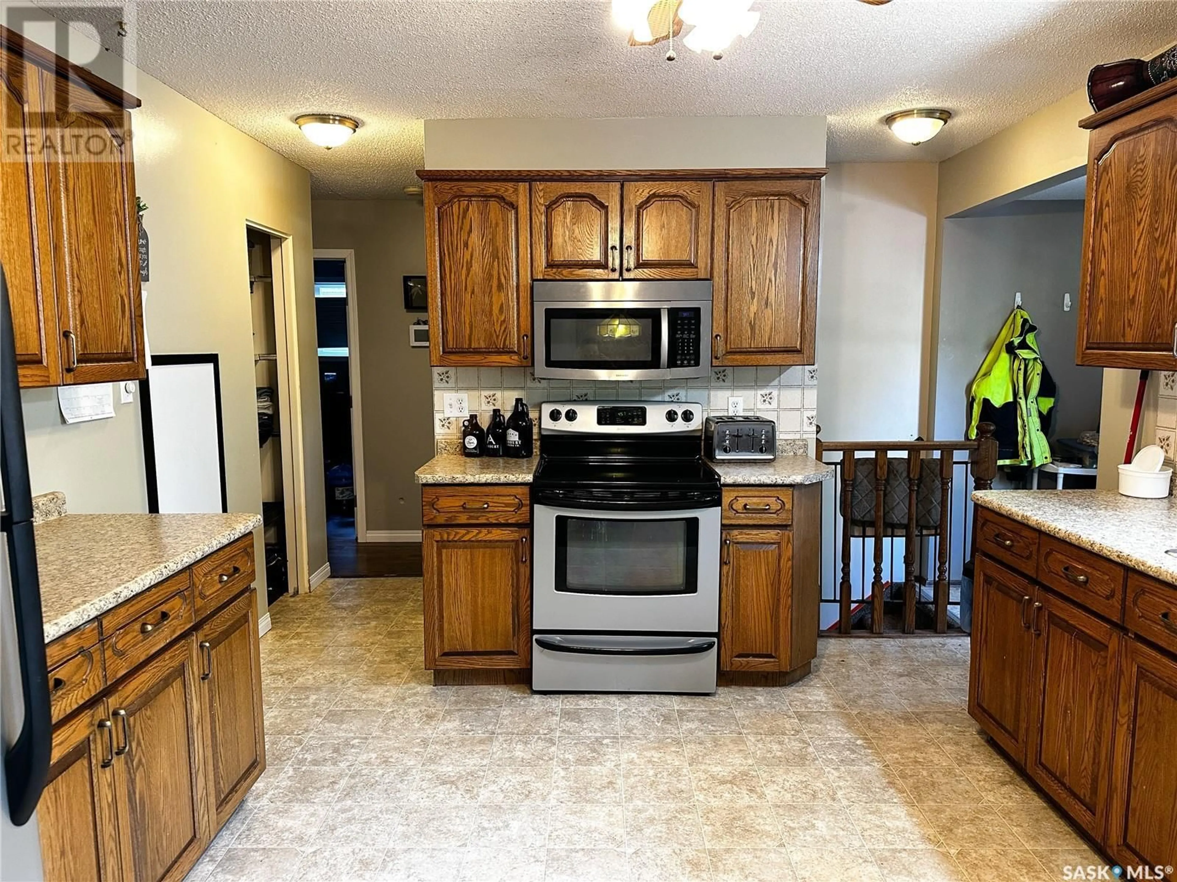 Standard kitchen, ceramic floors, cottage for 8911 Gregory DRIVE, North Battleford Saskatchewan S9A2W6