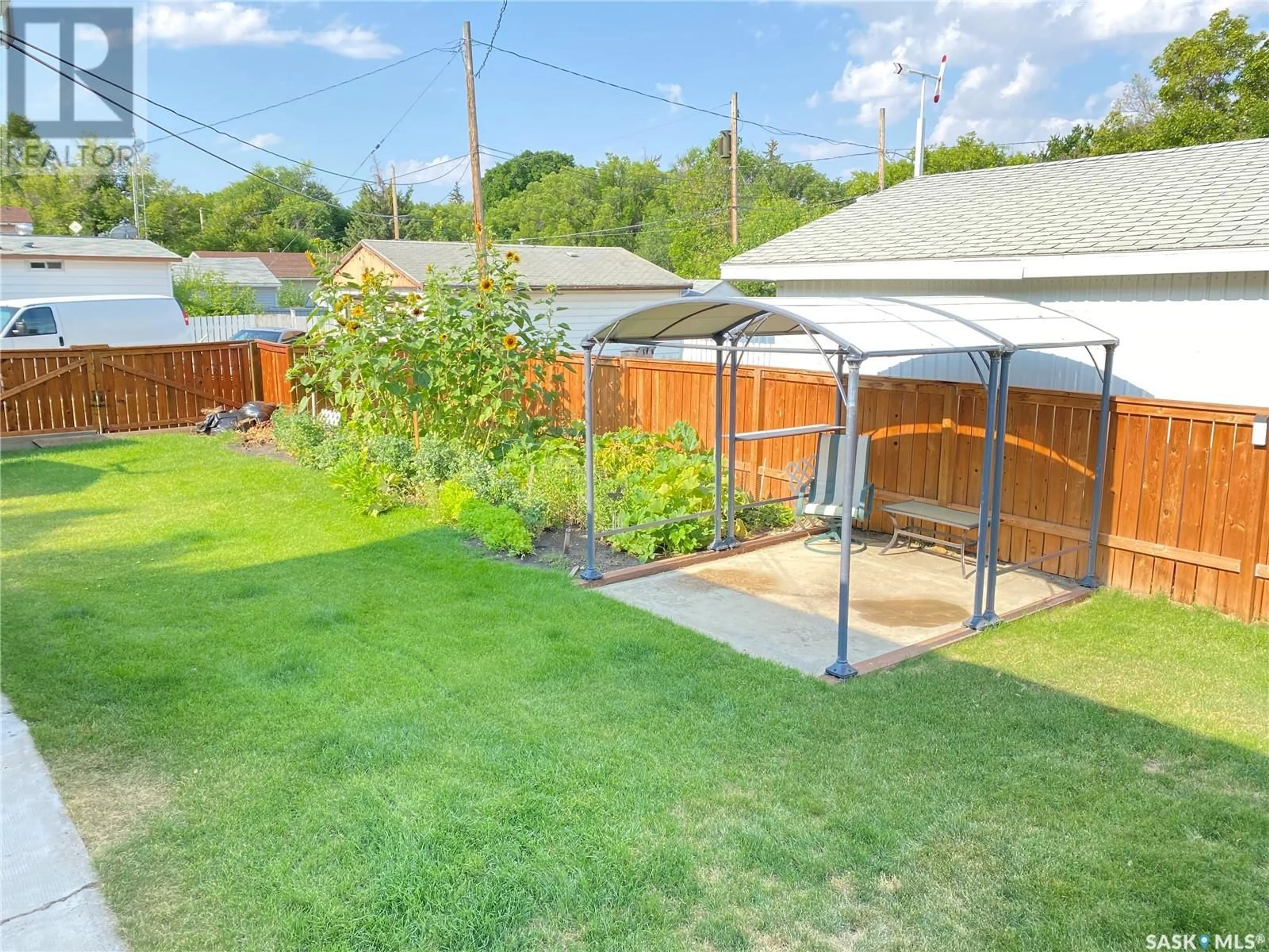 Patio, street for 301 ASPEN STREET, Maple Creek Saskatchewan S0N1N0