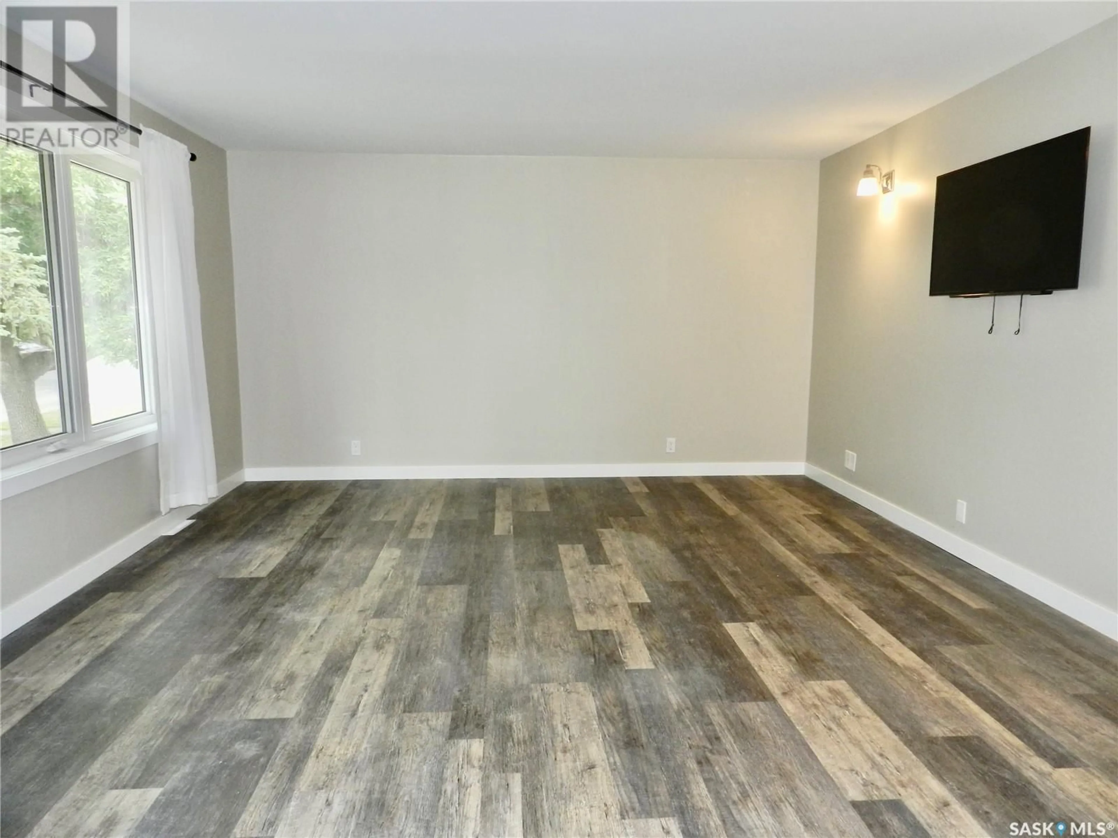 A pic of a room for 873 4th AVENUE NE, Moose Jaw Saskatchewan S6H1H8