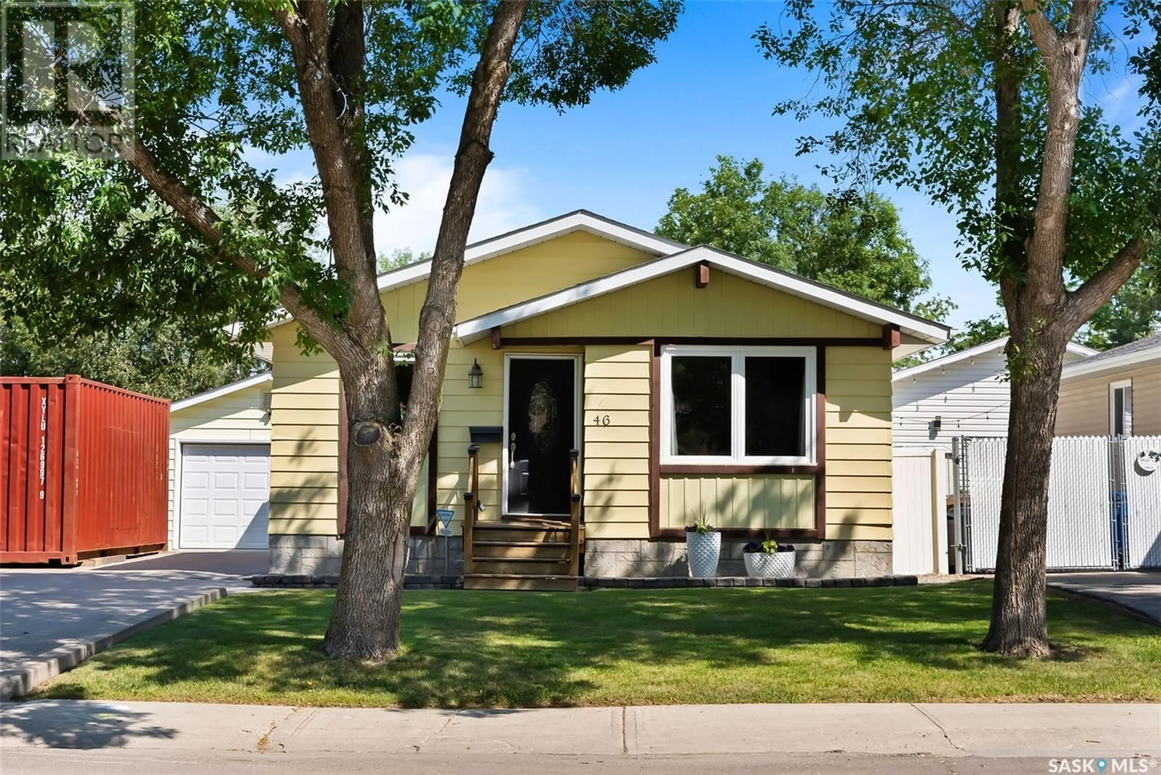 Home with vinyl exterior material for 46 Newstead AVENUE, Regina Saskatchewan S4X1H2