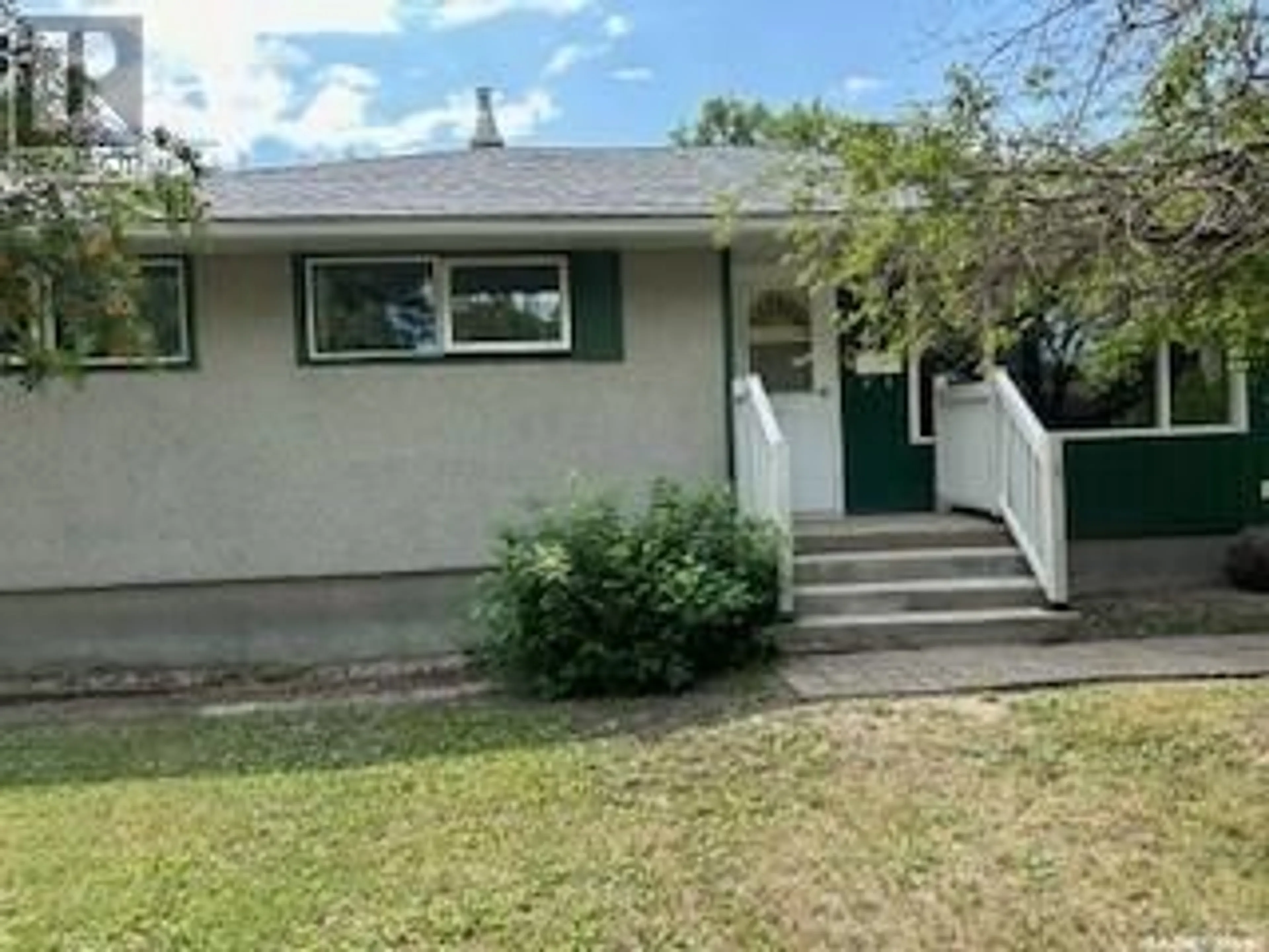 Frontside or backside of a home for 59 Mathieu CRESCENT, Regina Saskatchewan S4R3J1