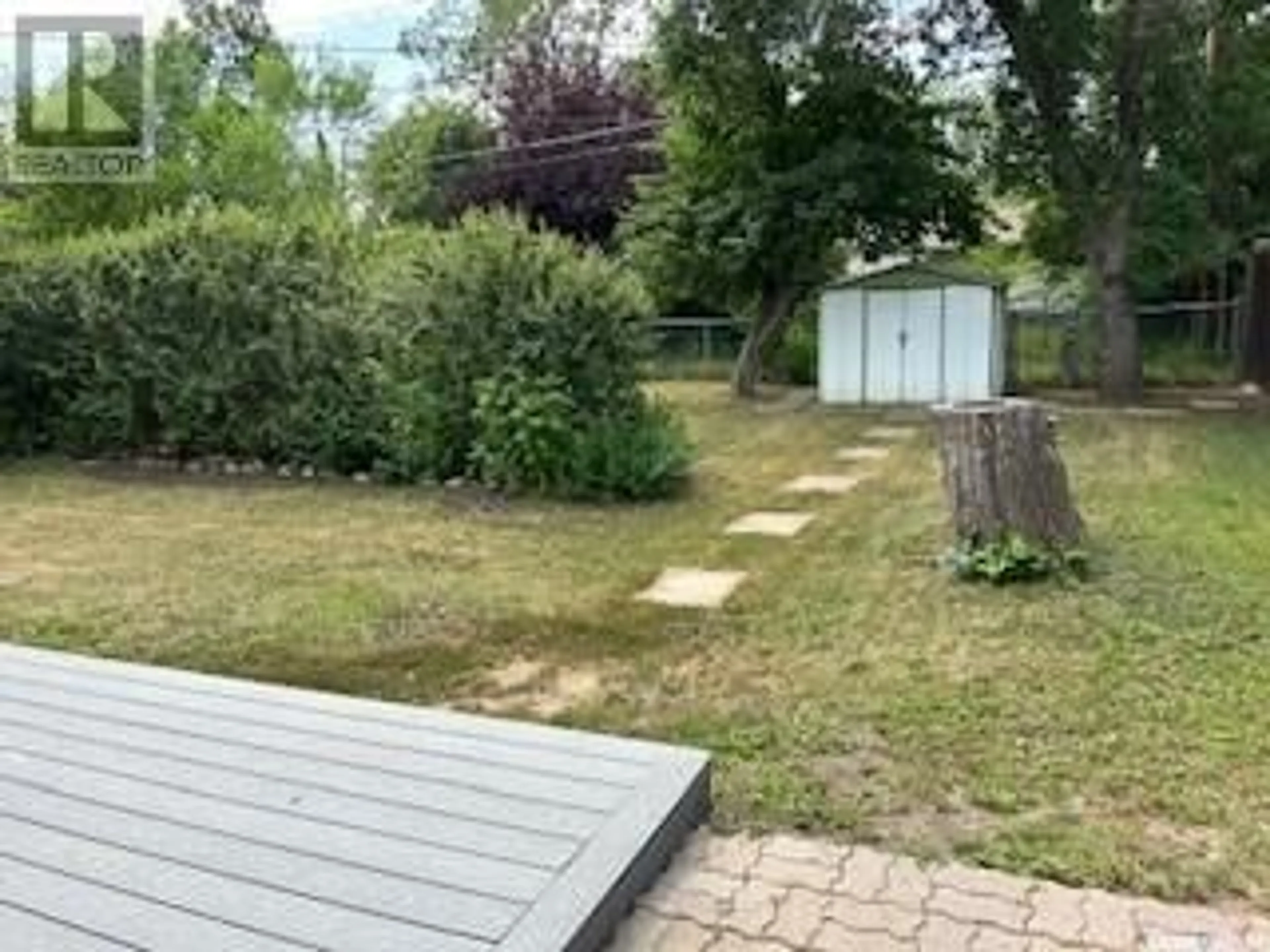 Patio for 59 Mathieu CRESCENT, Regina Saskatchewan S4R3J1