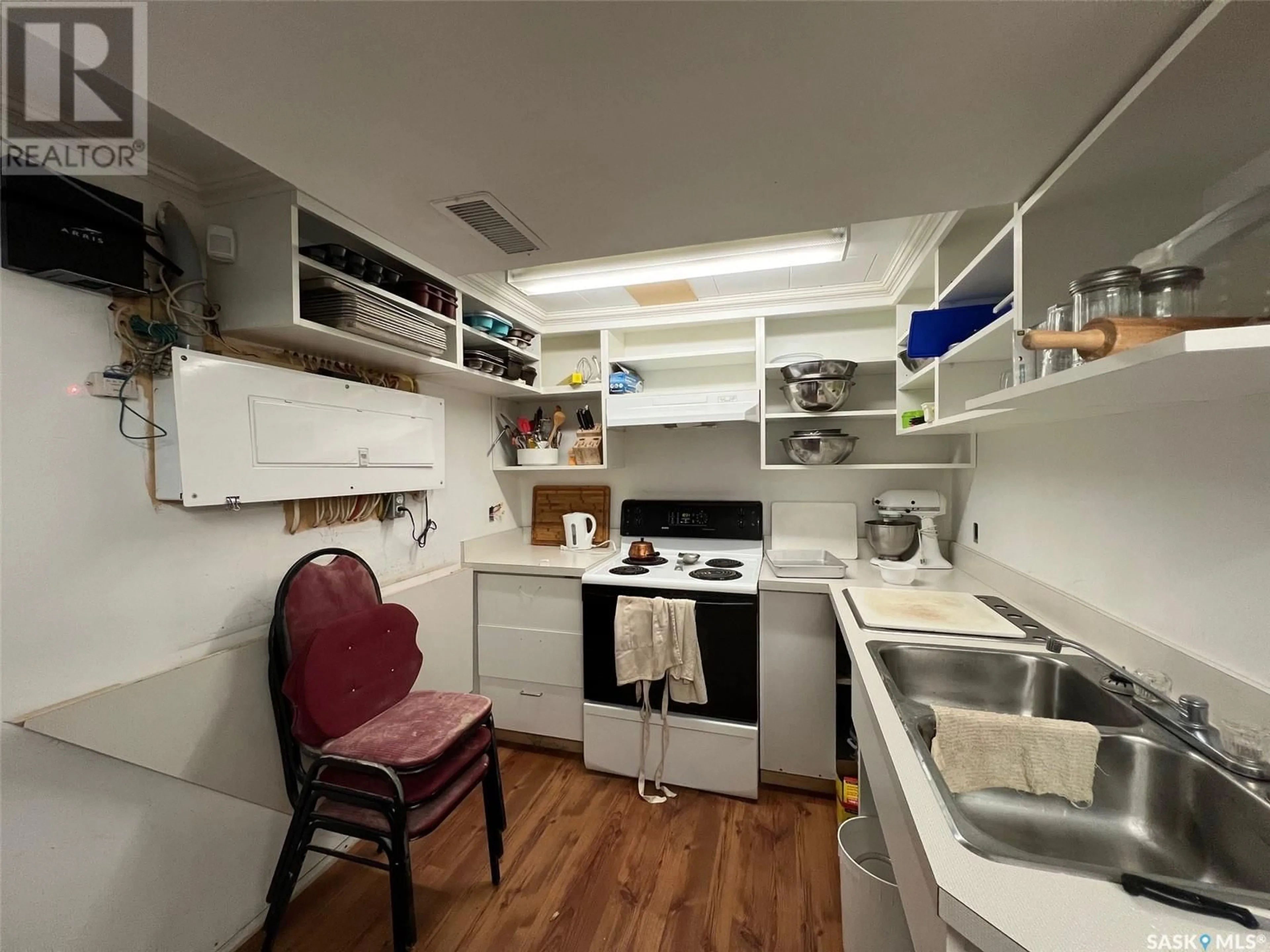 Standard kitchen, unknown for 217 RAILWAY AVENUE, Hafford Saskatchewan S0J1A0