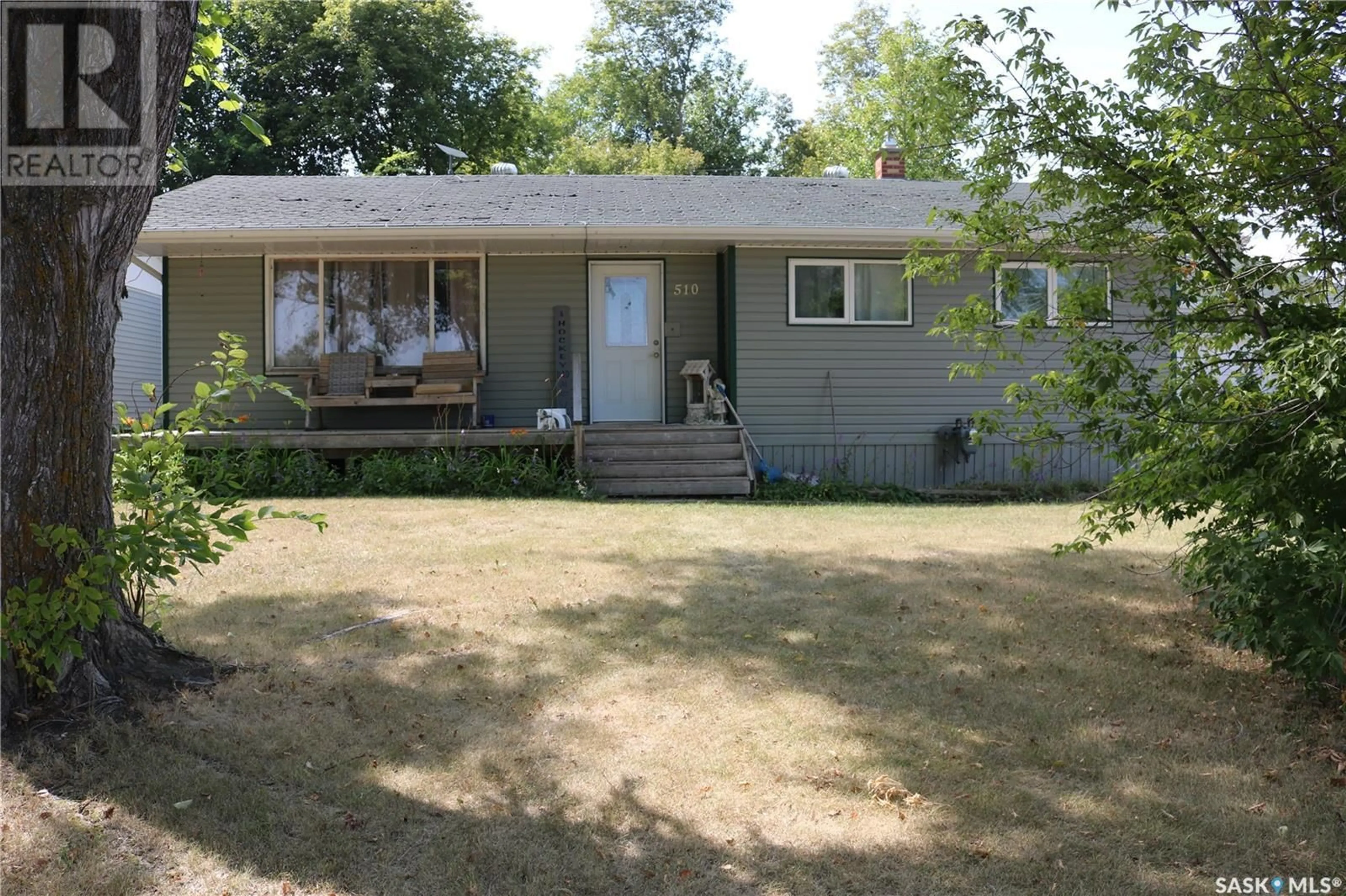 Outside view for 510 Gertie STREET, Moosomin Saskatchewan S0G3N0