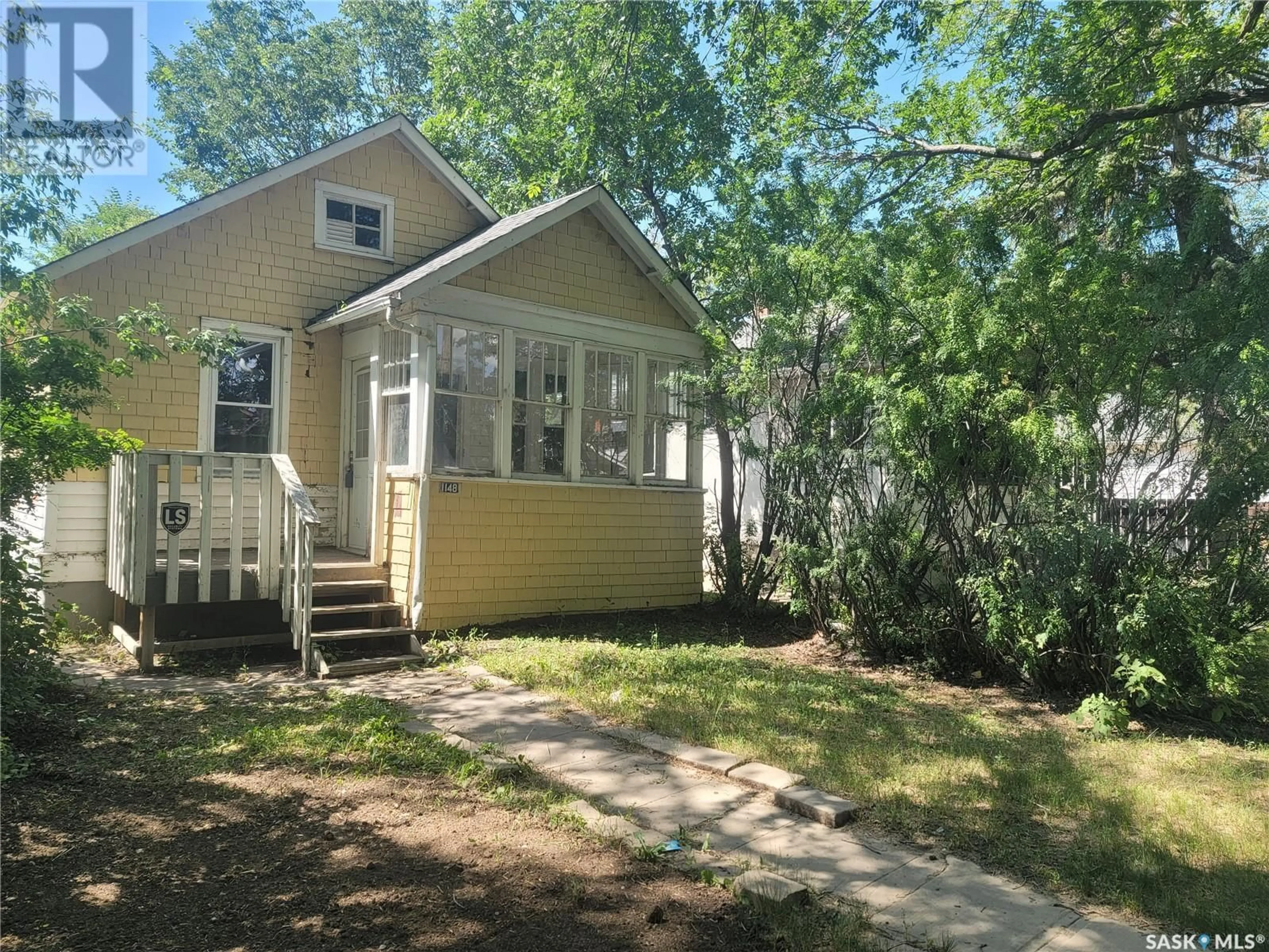 Outside view for 1148 RAE STREET, Regina Saskatchewan S4T2B8