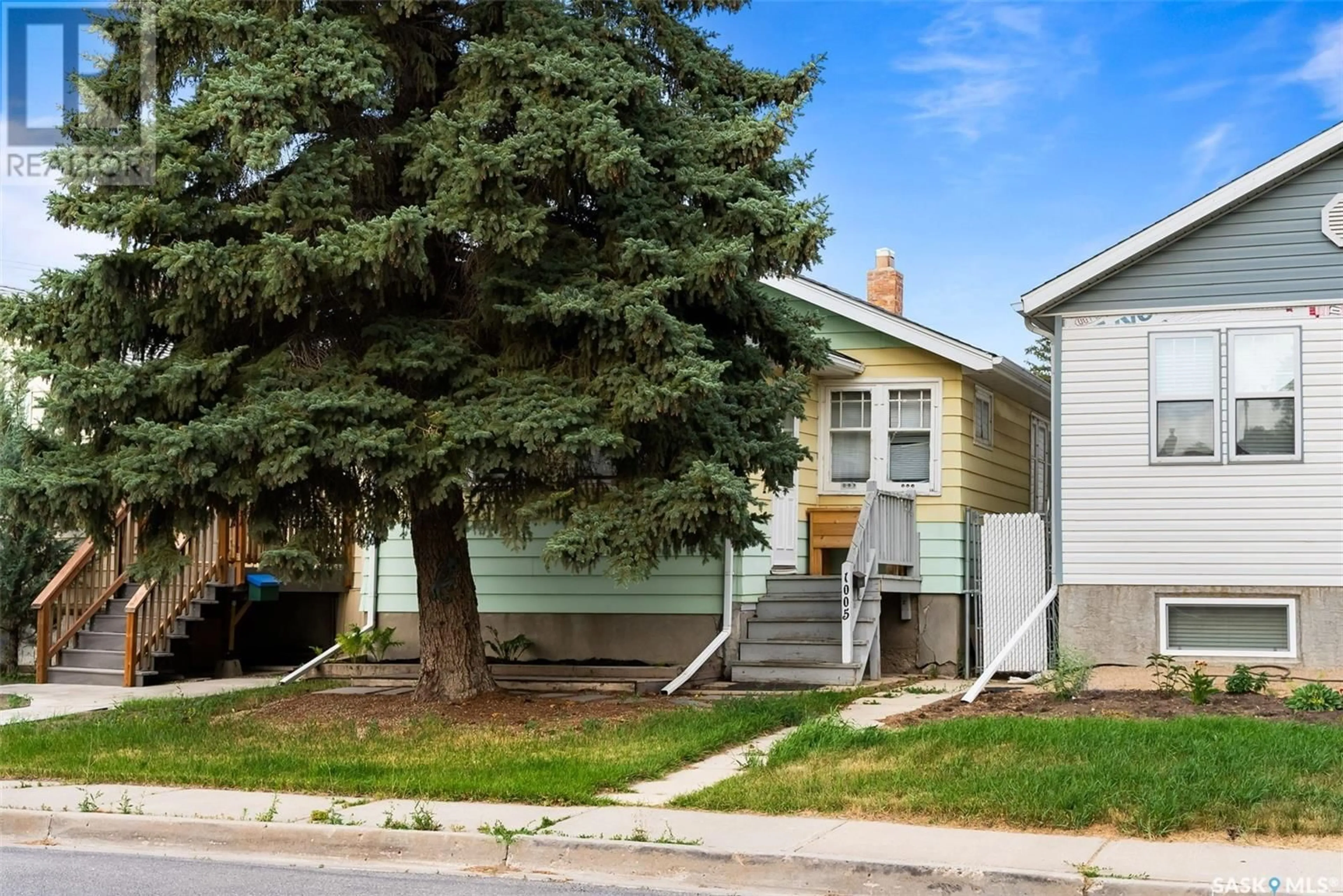 Frontside or backside of a home for 1005 Atkinson STREET, Regina Saskatchewan S4N3V2