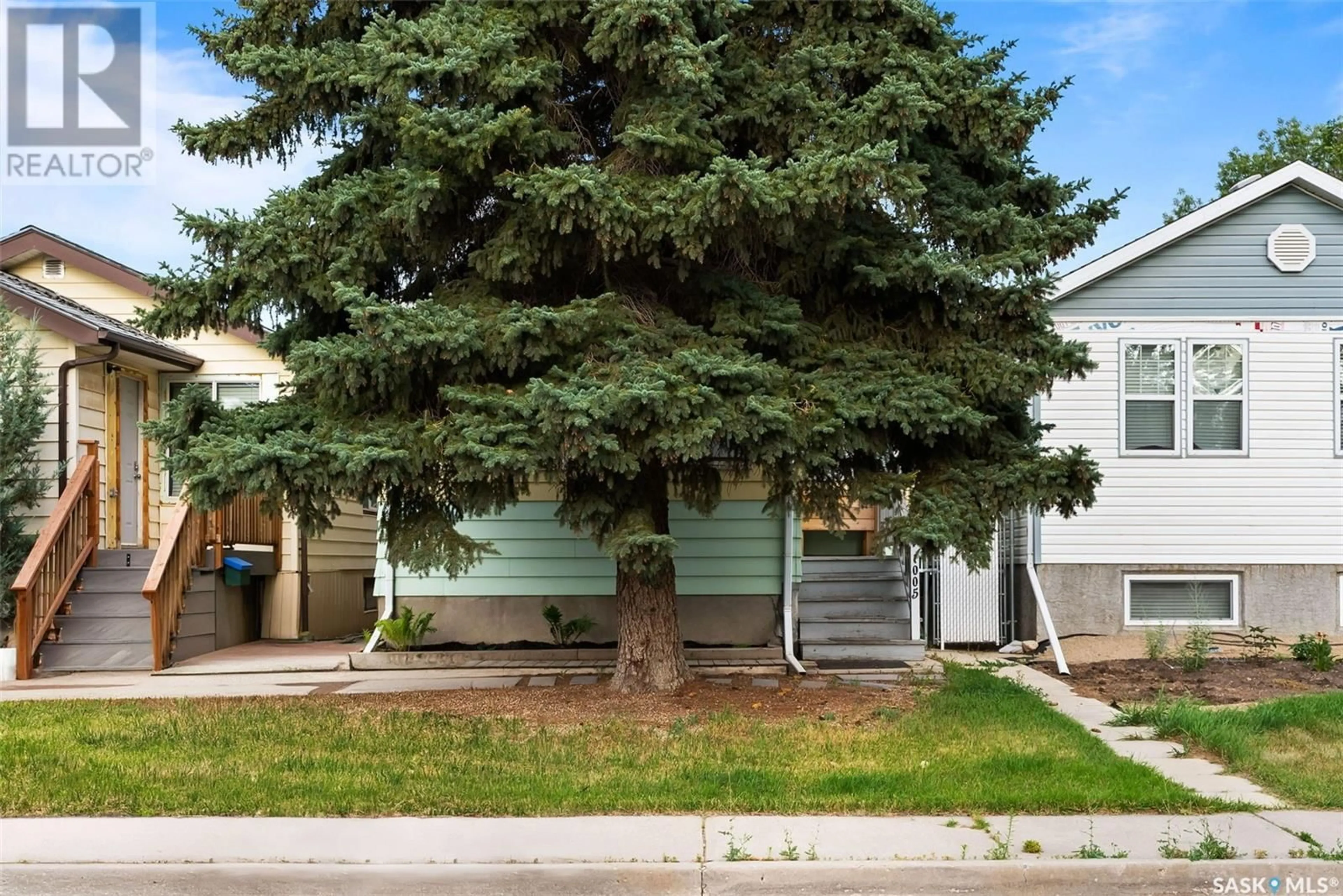 Frontside or backside of a home for 1005 Atkinson STREET, Regina Saskatchewan S4N3V2