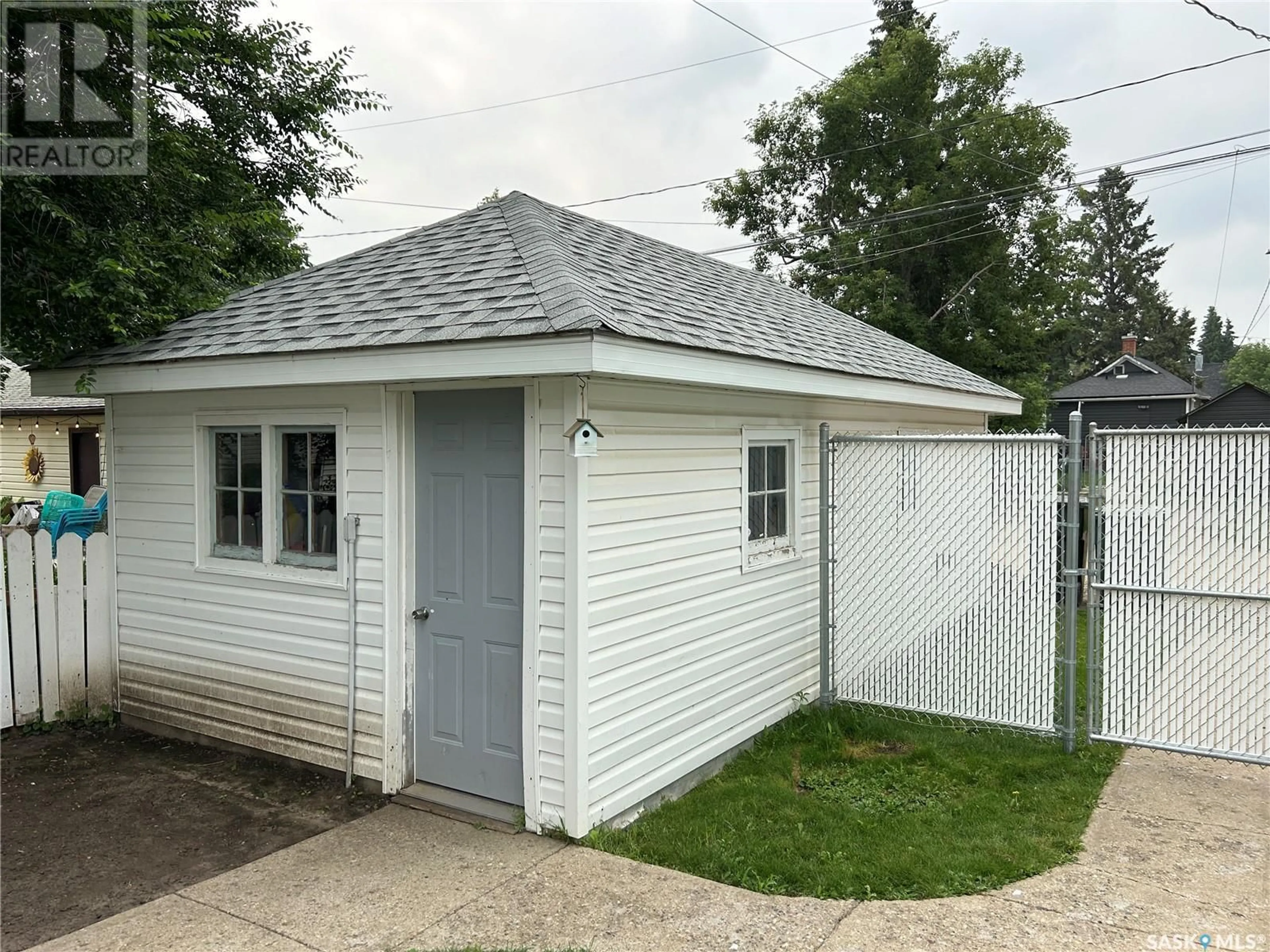 Shed for 255 21st STREET W, Prince Albert Saskatchewan S6V4J1