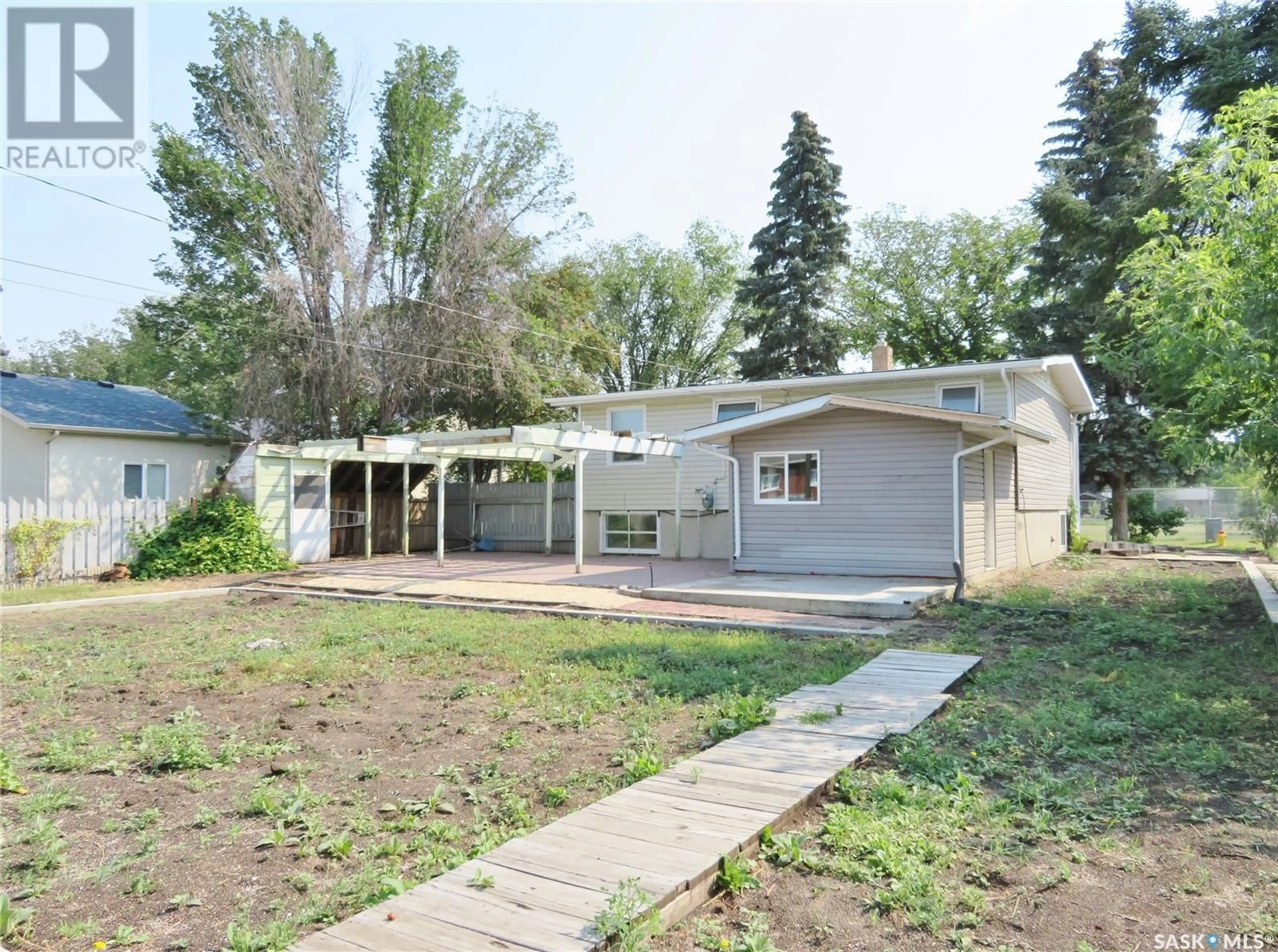 Frontside or backside of a home for 1245 O AVENUE S, Saskatoon Saskatchewan S7M2T5