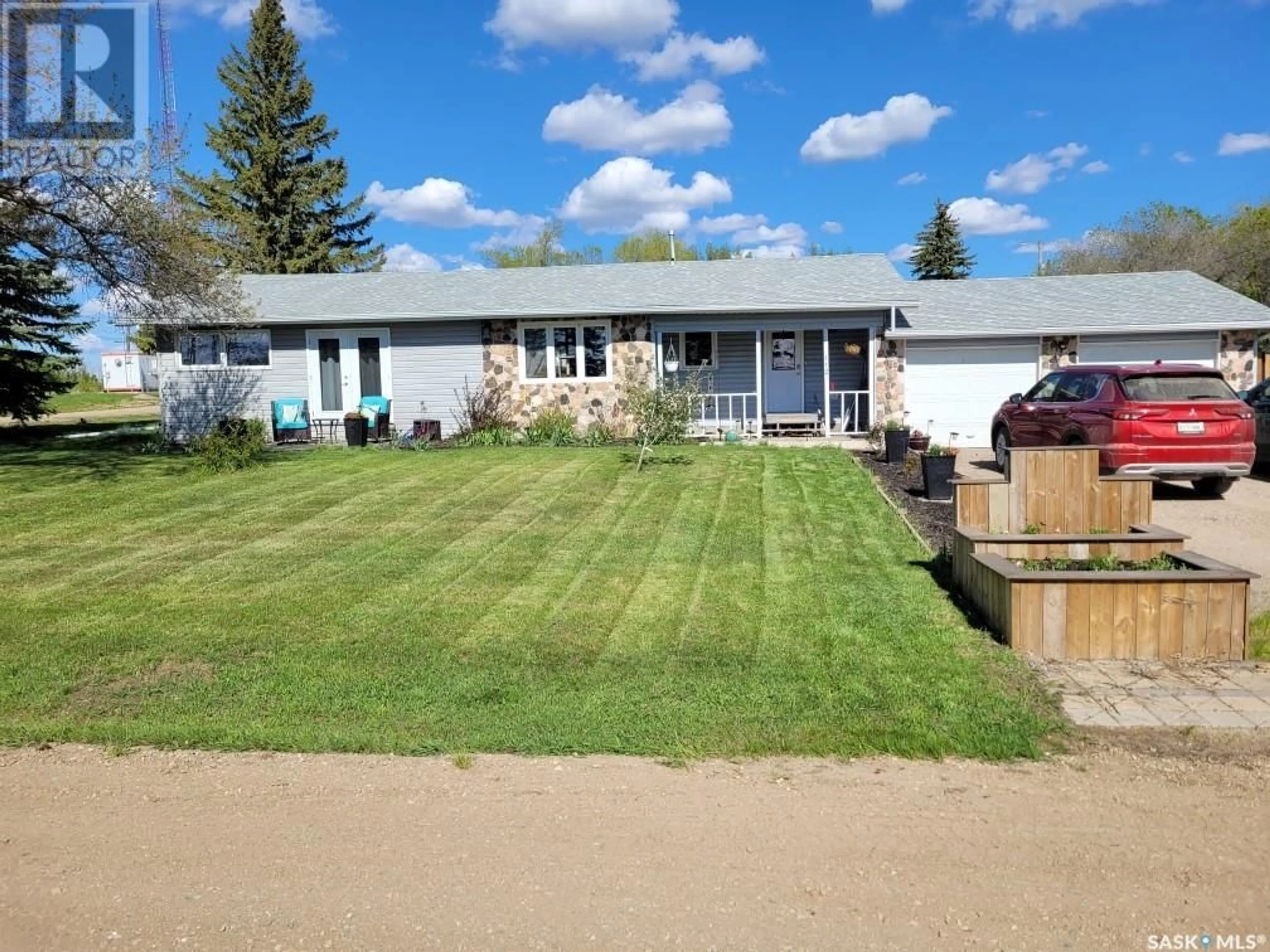 Frontside or backside of a home for 112 Railway AVENUE, Mclean Saskatchewan S0G3E0