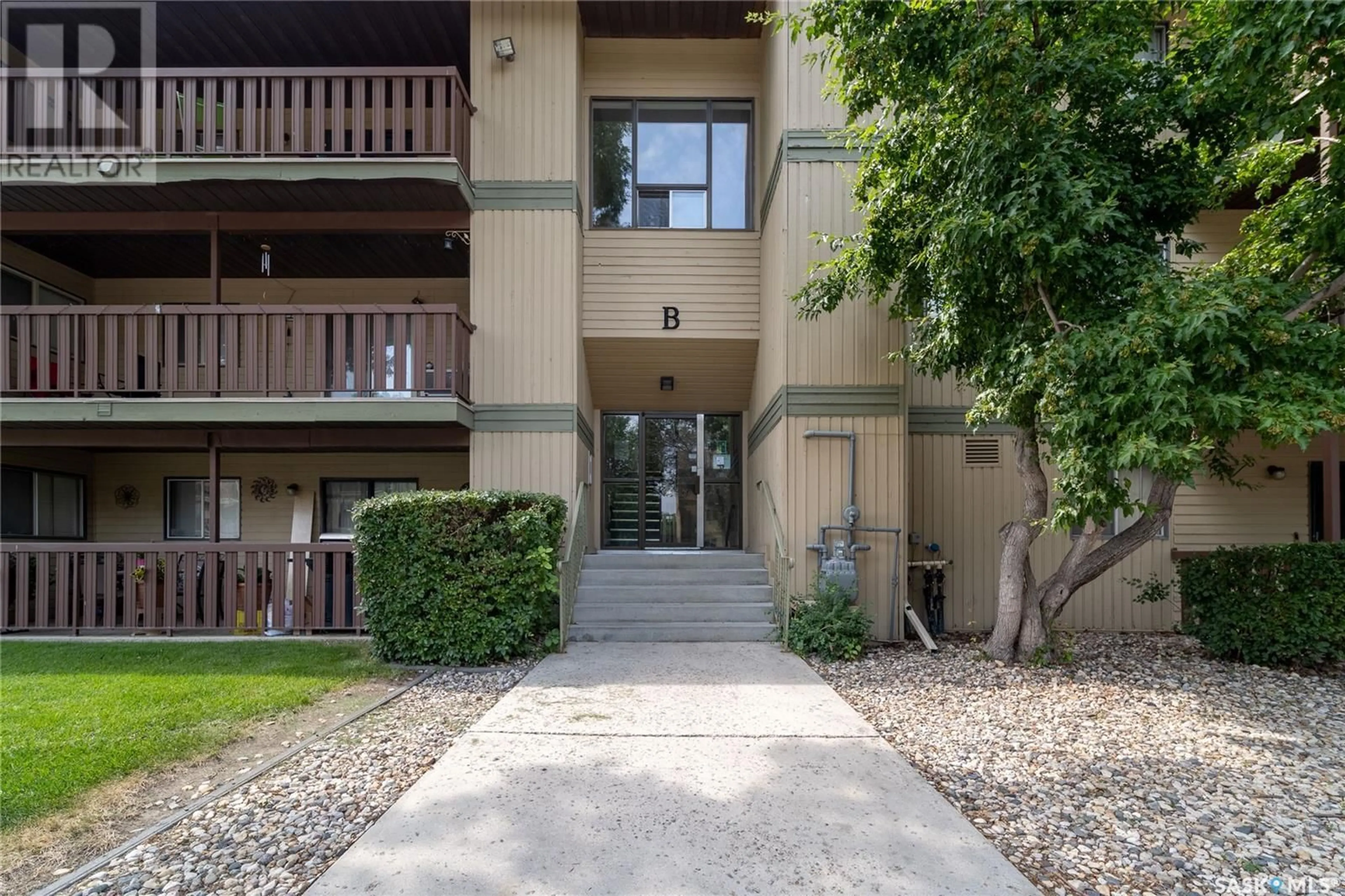 A pic from exterior of the house or condo for 307B 1121 McKercher DRIVE, Saskatoon Saskatchewan S7H5B8