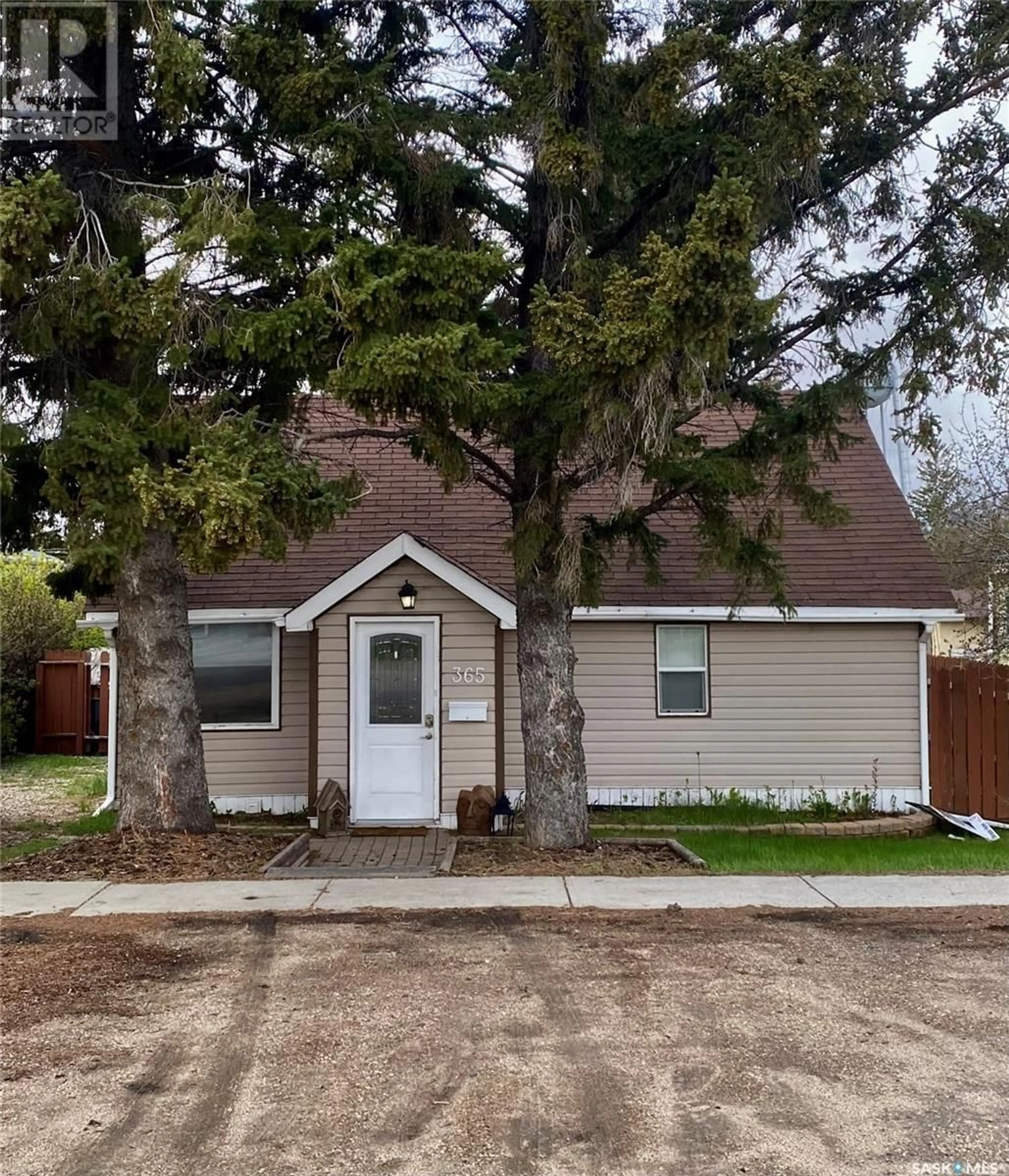 Frontside or backside of a home for 365 Keats STREET, Southey Saskatchewan S0G4P0