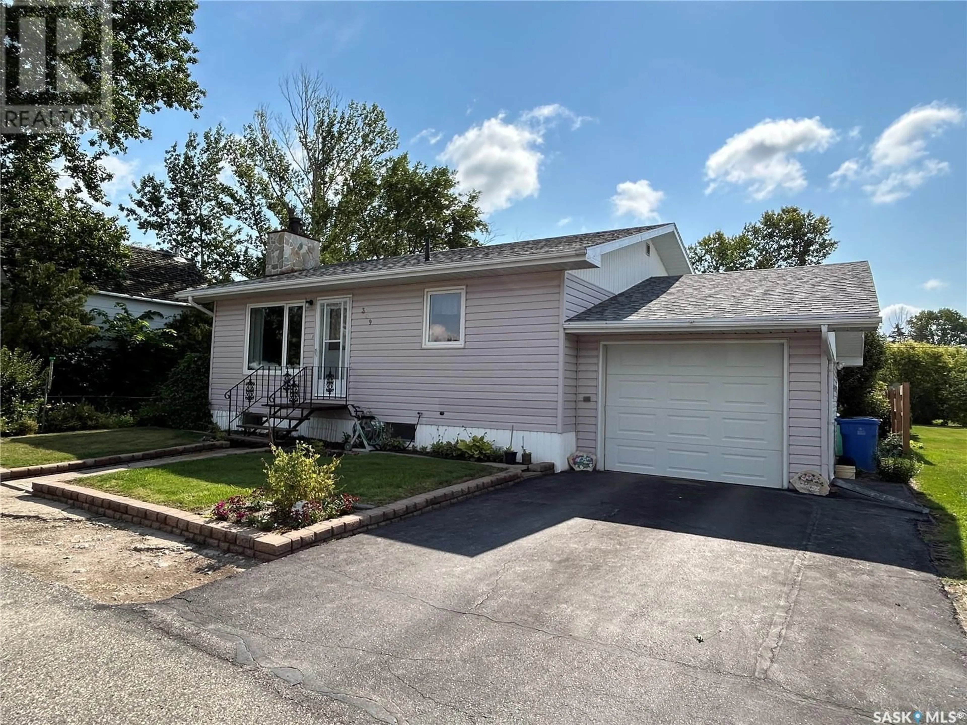 Frontside or backside of a home for 309 Donnelly STREET, Stoughton Saskatchewan S0G4T0