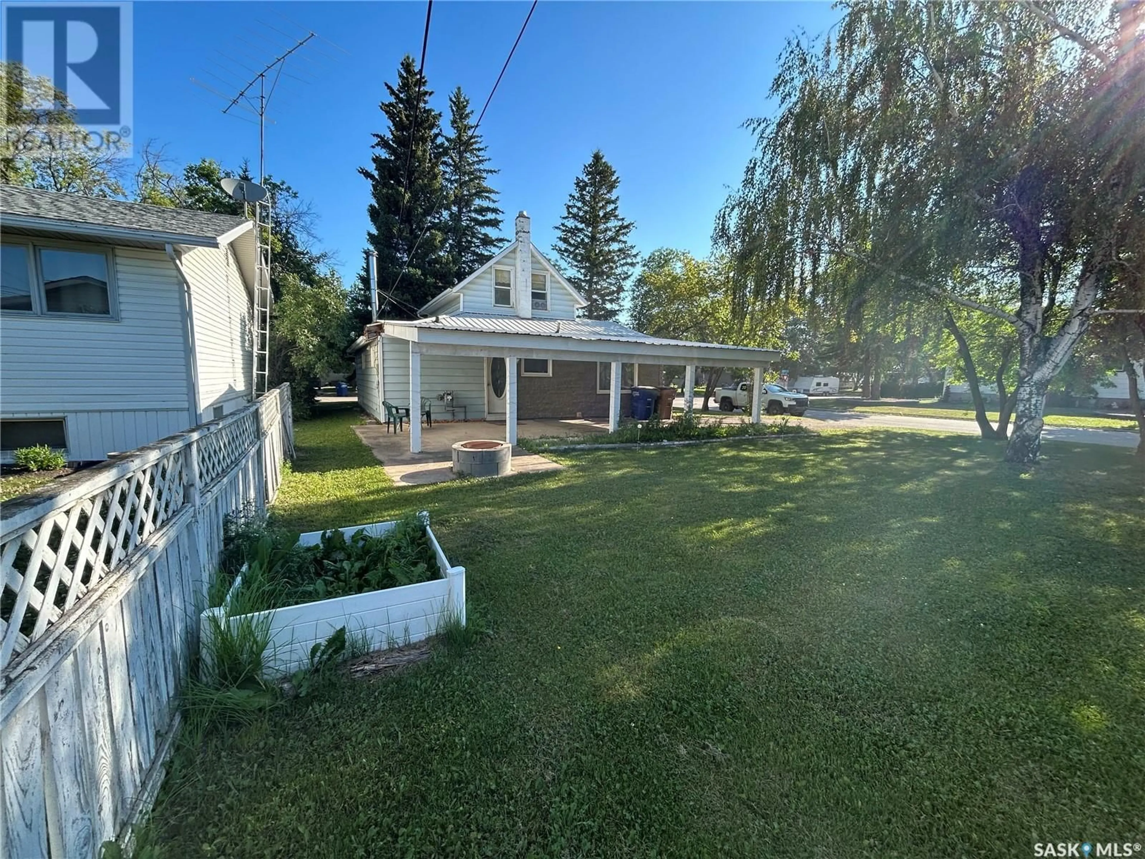 Fenced yard for 720 98th AVENUE, Tisdale Saskatchewan S0E1T0