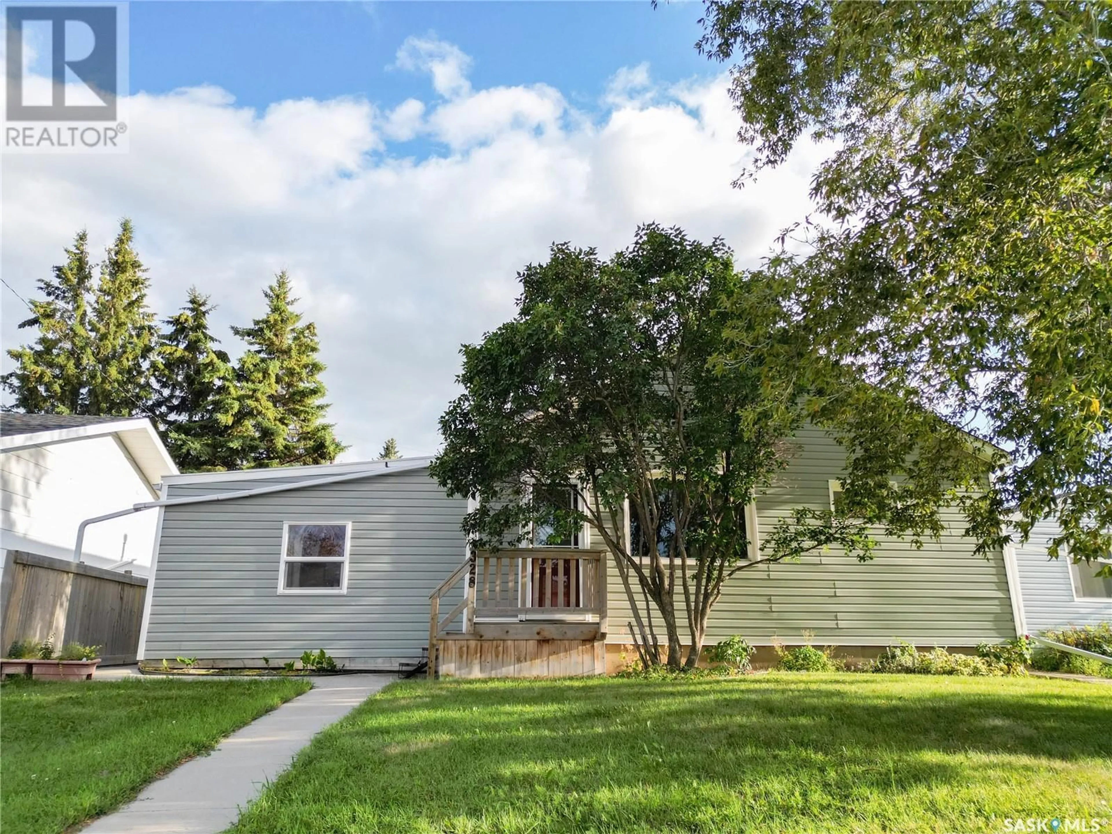 Frontside or backside of a home for 328 Stevens AVENUE, Birch Hills Saskatchewan S0J0G0