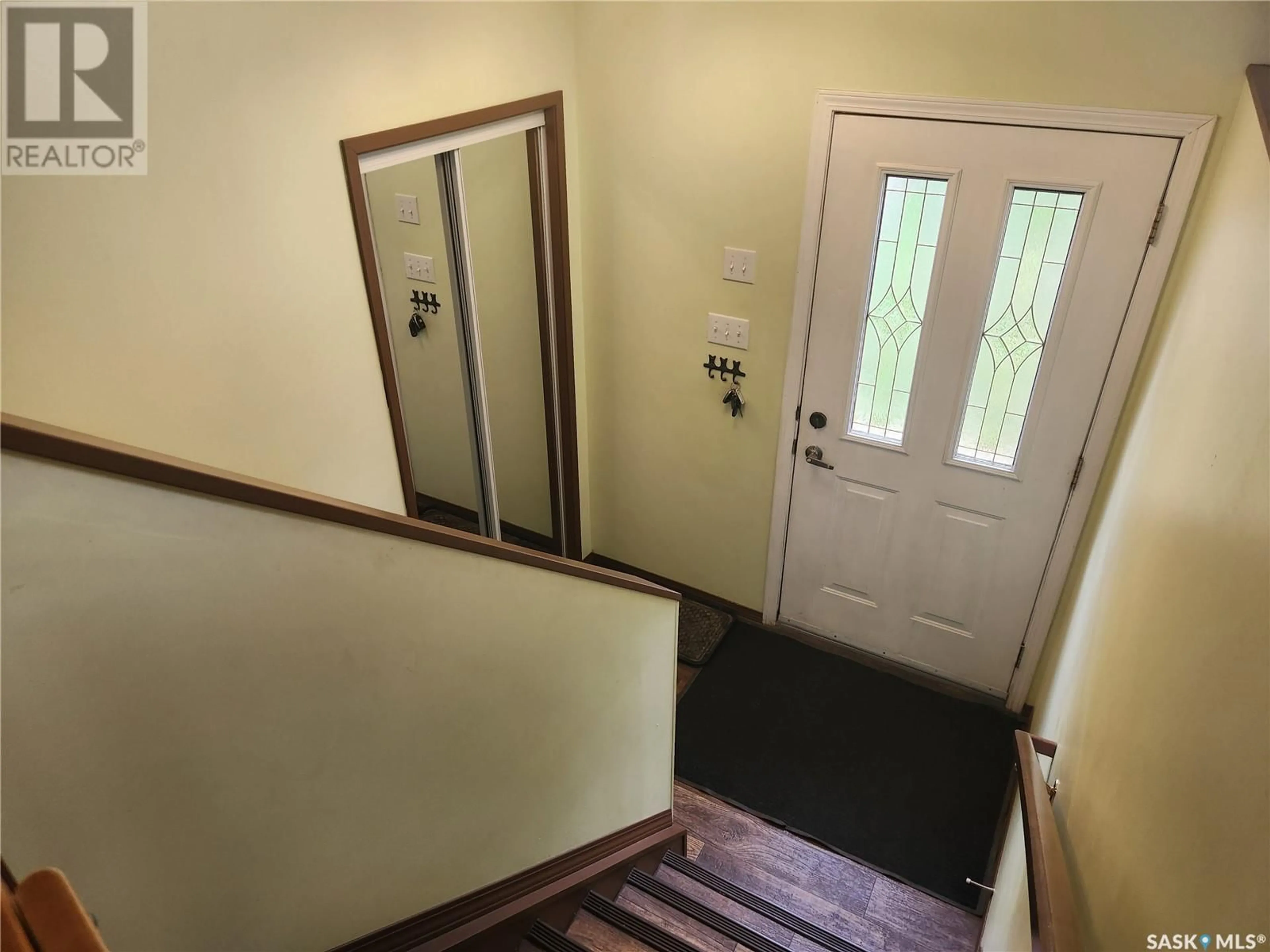 Indoor entryway, wood floors for 607 97th AVENUE, Tisdale Saskatchewan S0E1T0