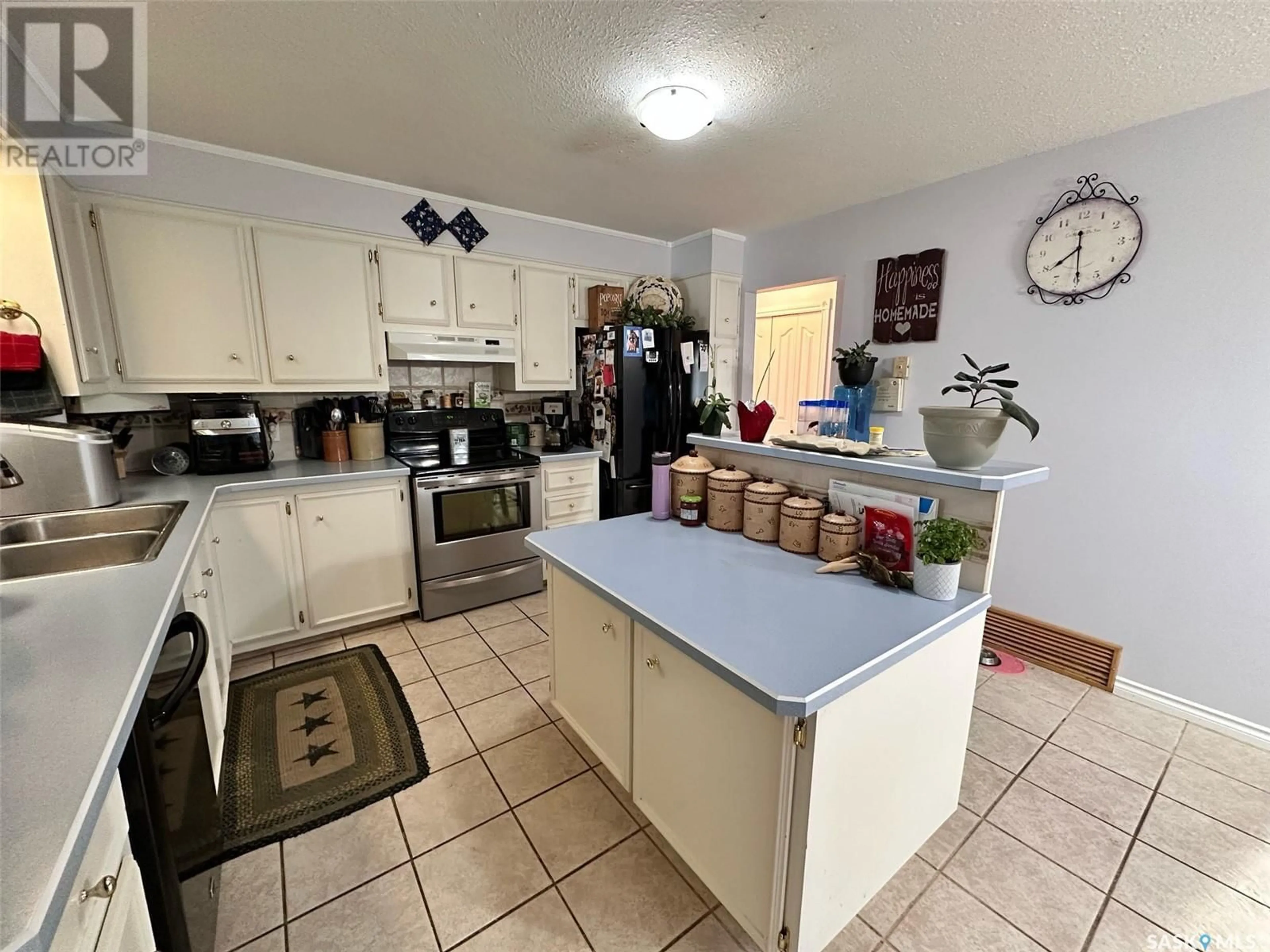 Kitchen for 143 Memorial DRIVE, Spiritwood Saskatchewan S0J2M0