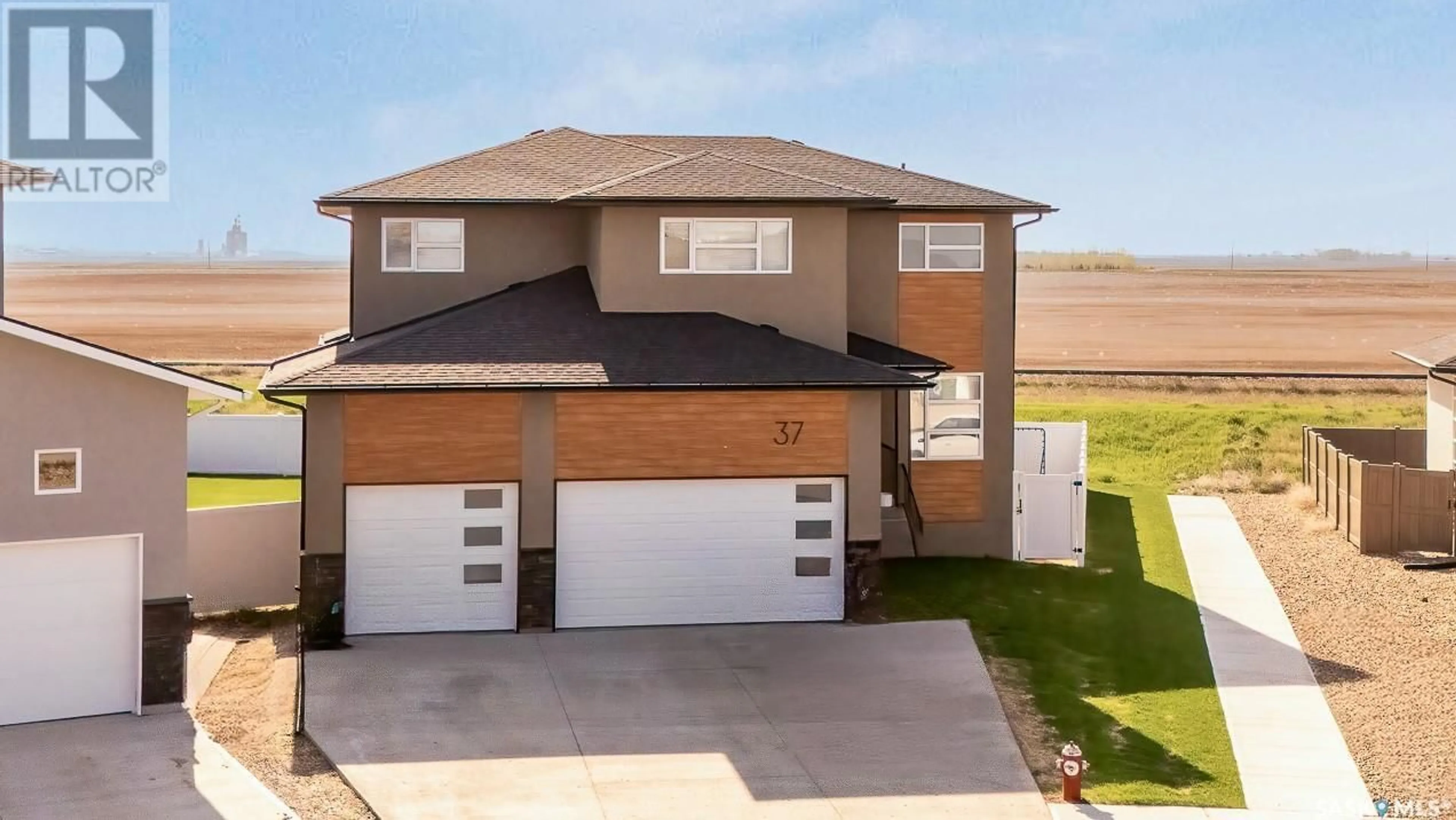 Frontside or backside of a home for 37 Broda TERRACE, Moose Jaw Saskatchewan S6J0E1