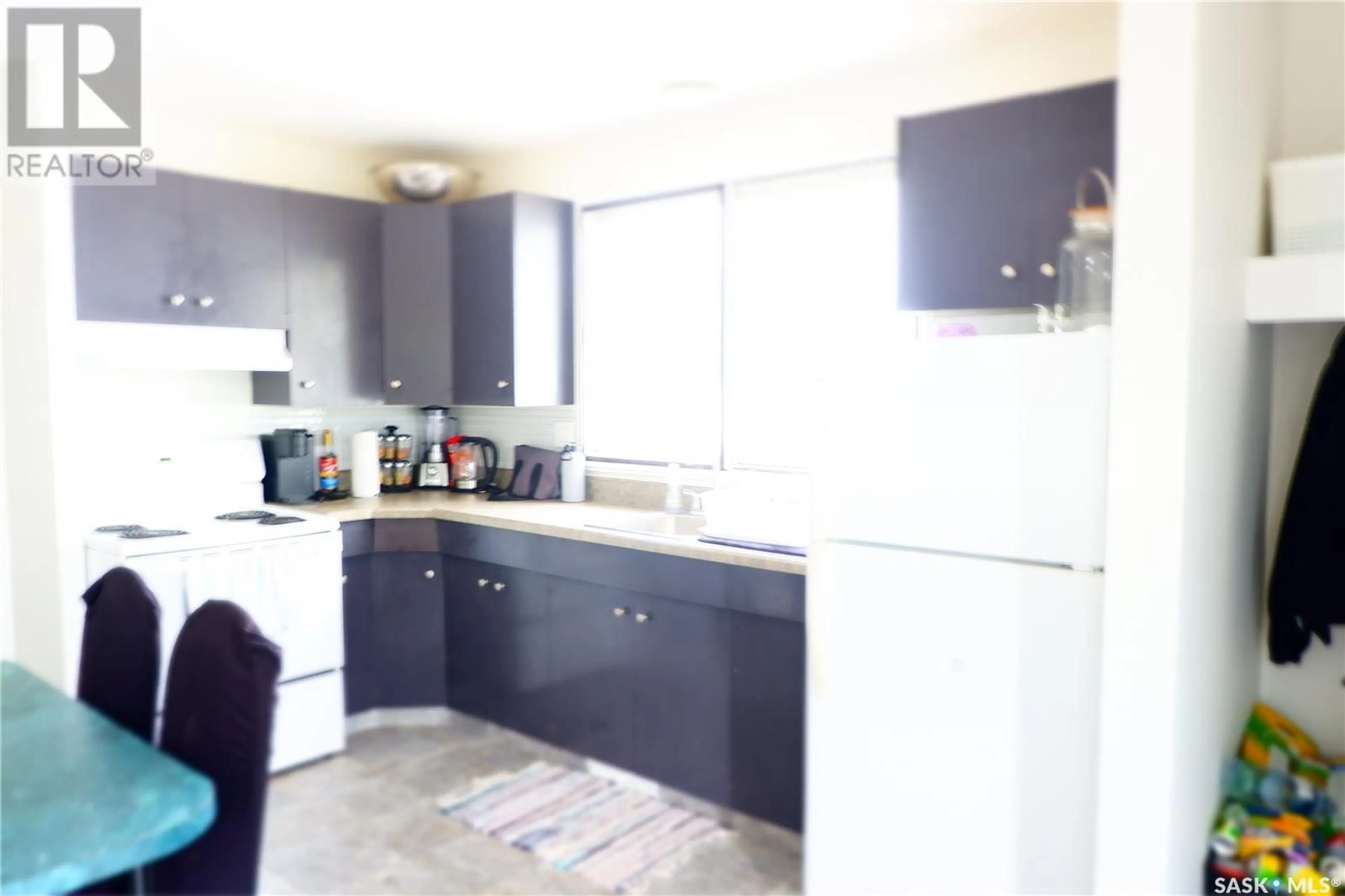 Kitchen for 24B Kasper CRESCENT, Assiniboia Saskatchewan S0H0B0