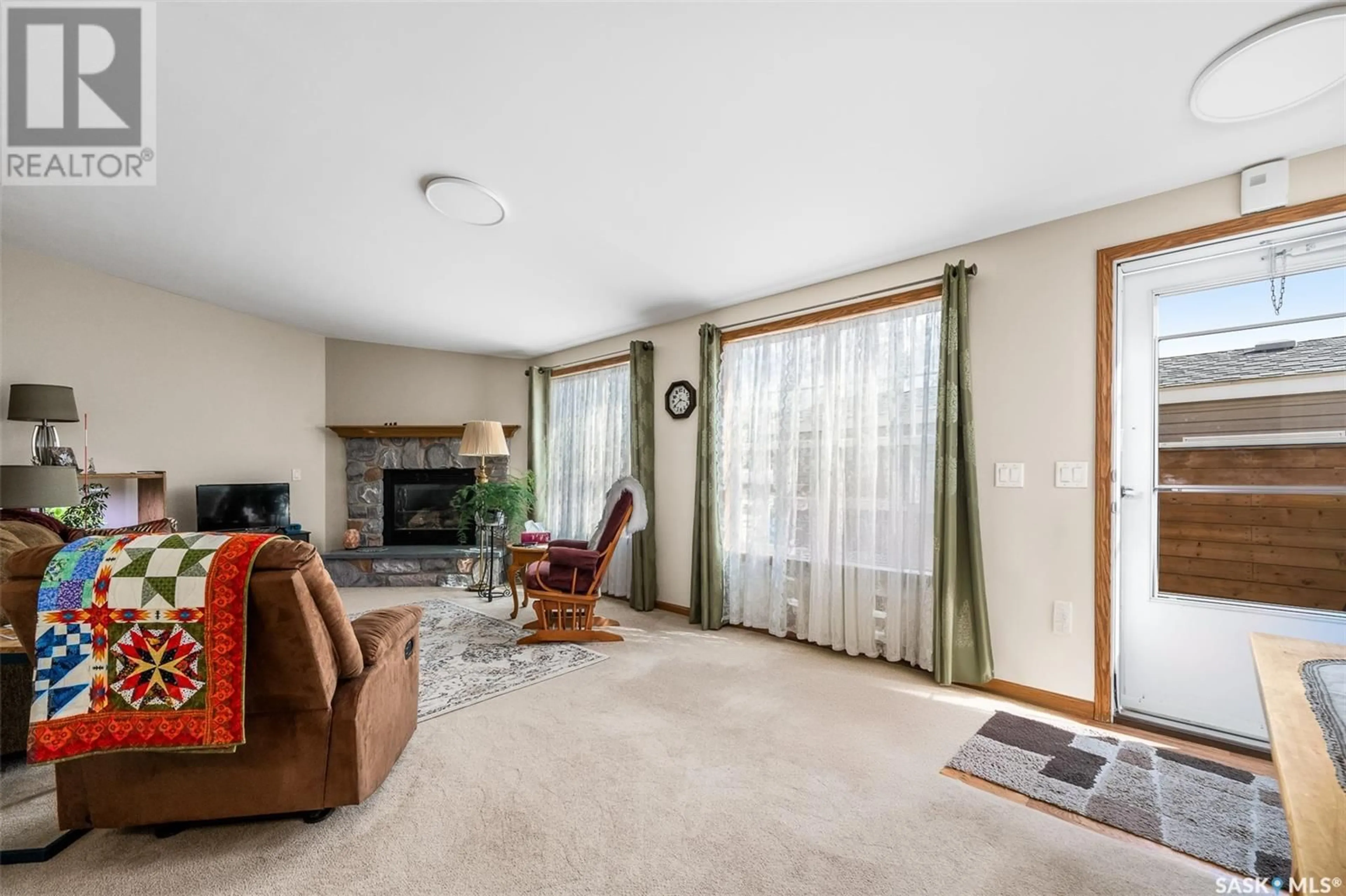 Living room for 12 Avenue C, Moose Jaw Saskatchewan S6H1P4