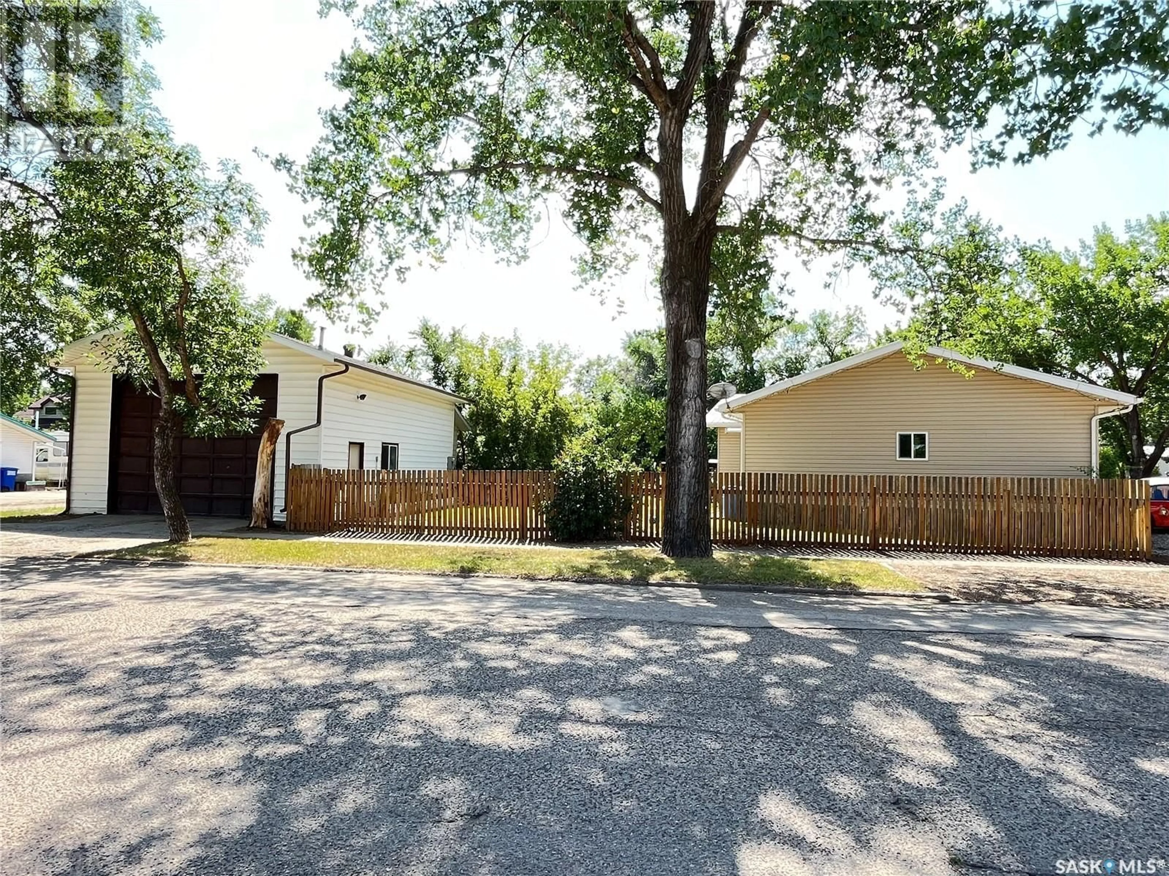 Fenced yard for 202 Hood STREET, Maple Creek Saskatchewan S0N1N0