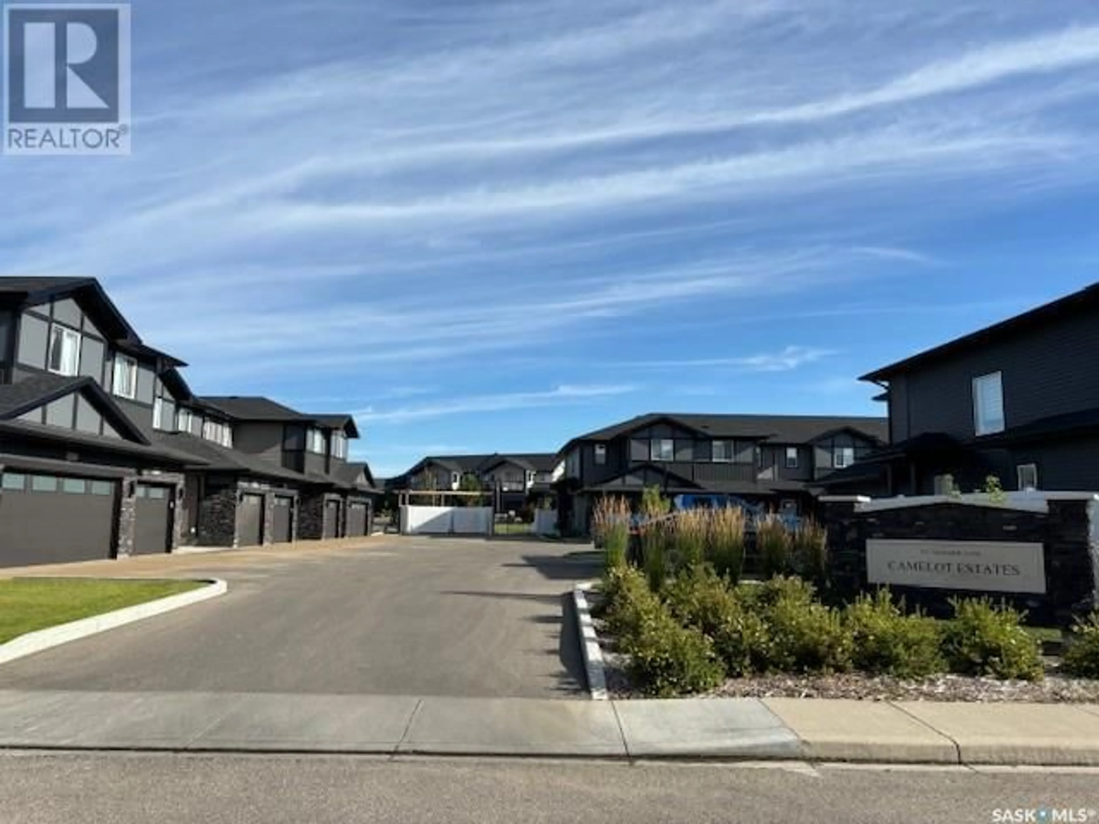 A pic from exterior of the house or condo for 17 525 Mahabir LANE, Saskatoon Saskatchewan S7W1G1