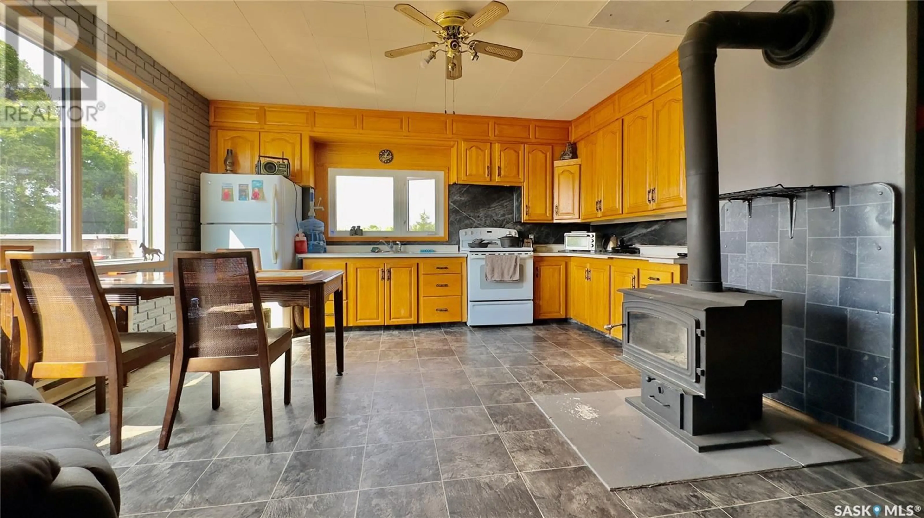 Open concept kitchen for RM of Moose Mountain Acreage, Moose Mountain Rm No. 63 Saskatchewan S0C1R0