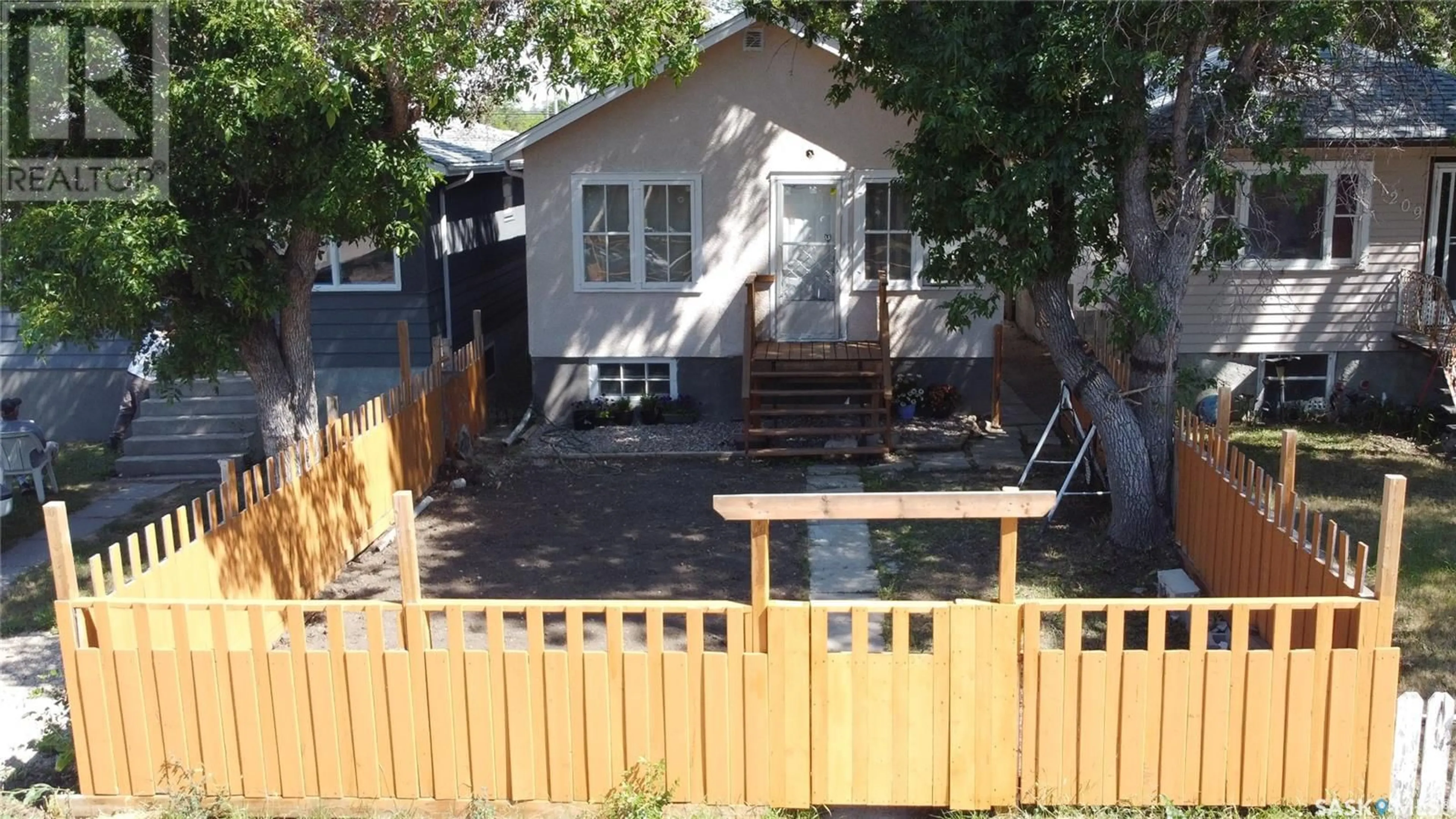 Fenced yard for 1205 Queen STREET, Regina Saskatchewan S4T4B5