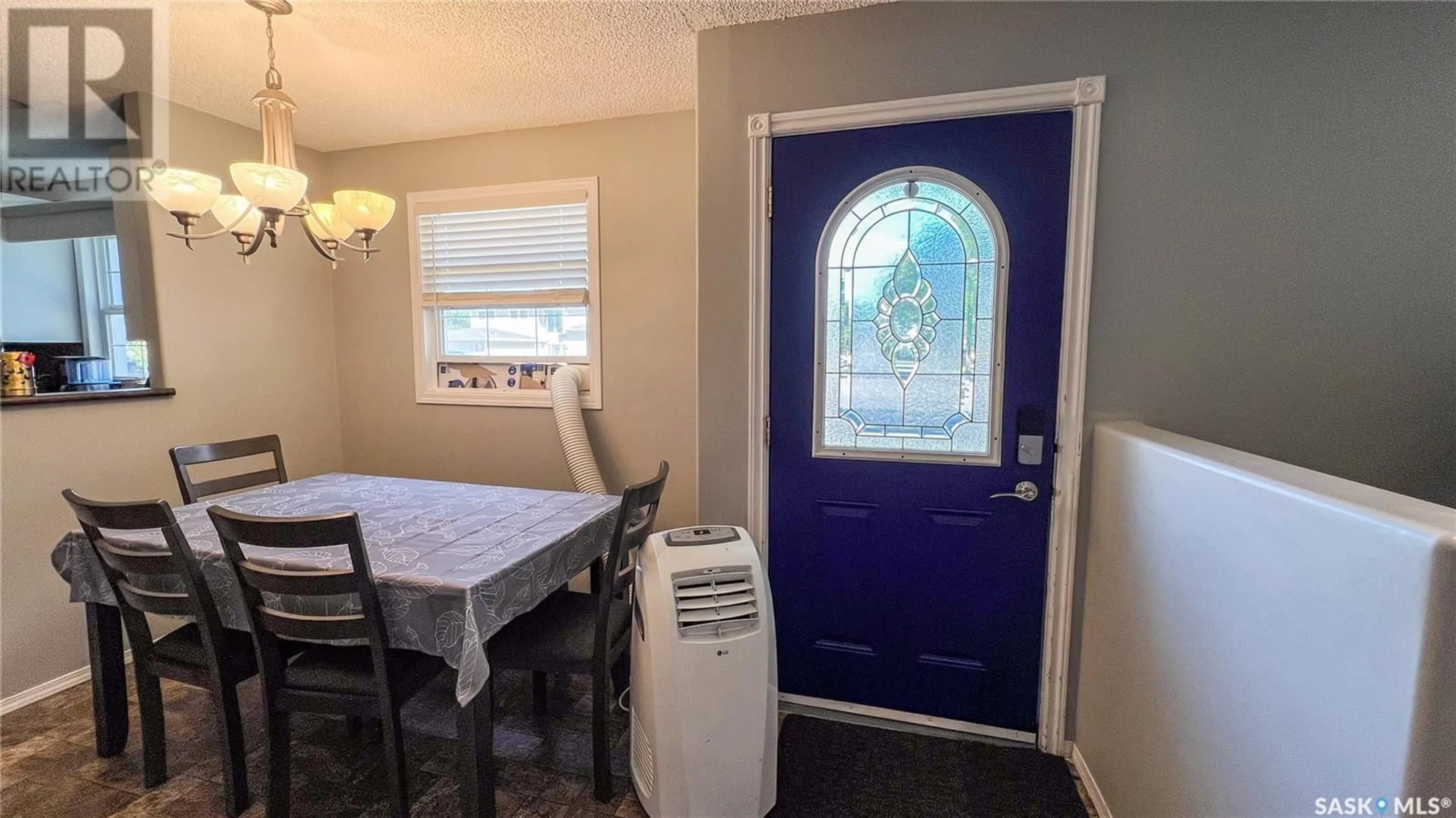 Dining room for 2151 95th STREET, North Battleford Saskatchewan S9A3G2