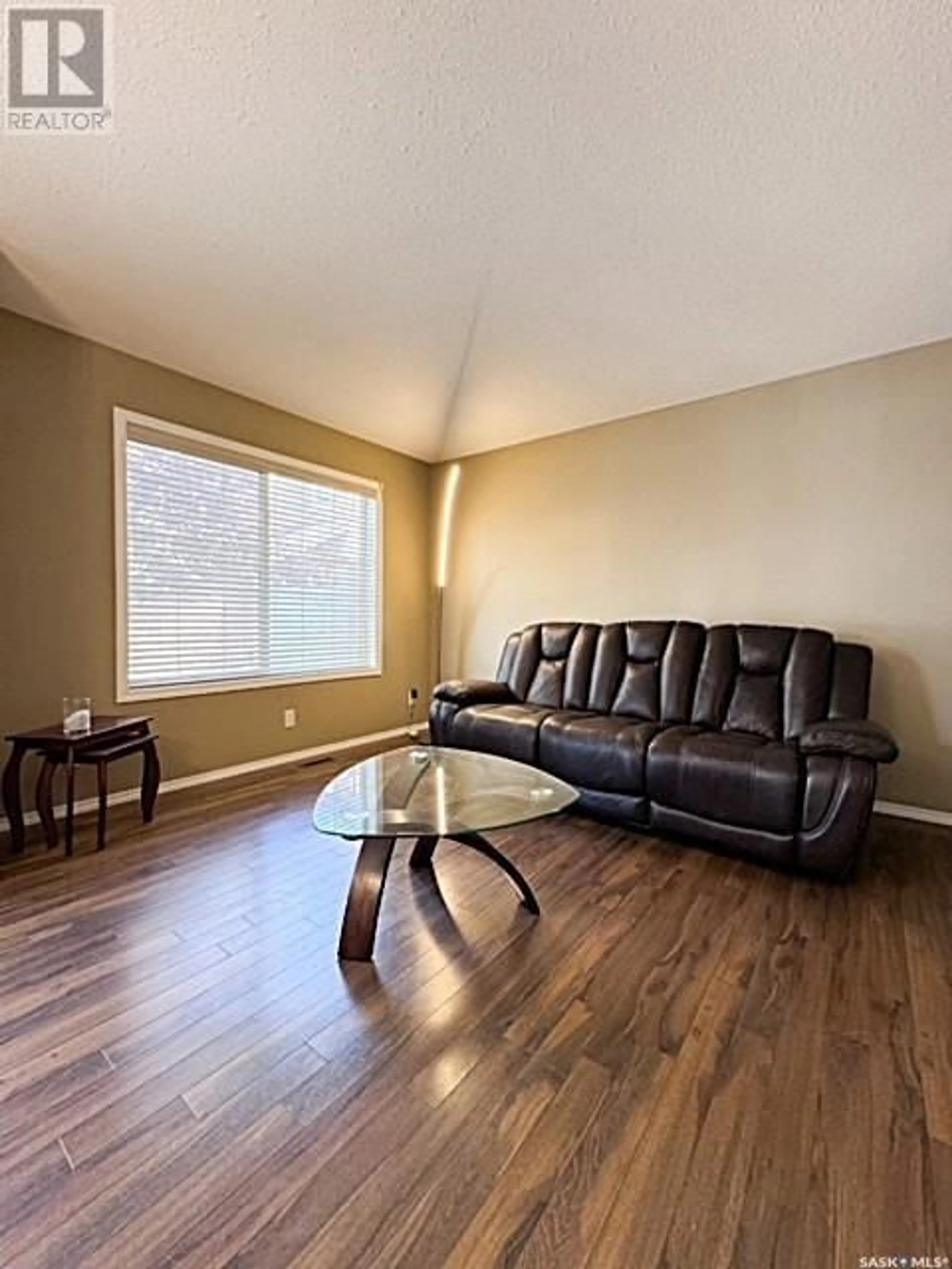 Living room for 123 503 Colonel Otter DRIVE, Swift Current Saskatchewan S9H2K4