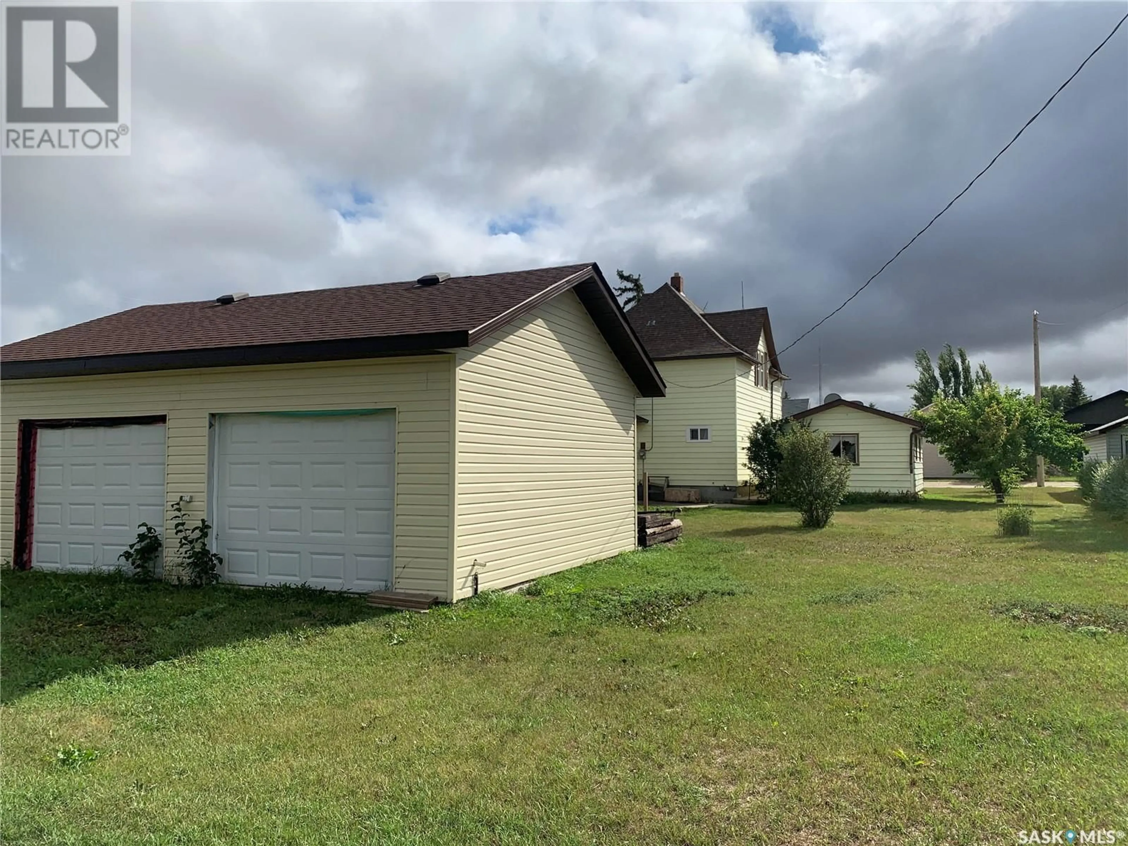 Frontside or backside of a home for 308 3rd AVENUE, Allan Saskatchewan S0K0C0