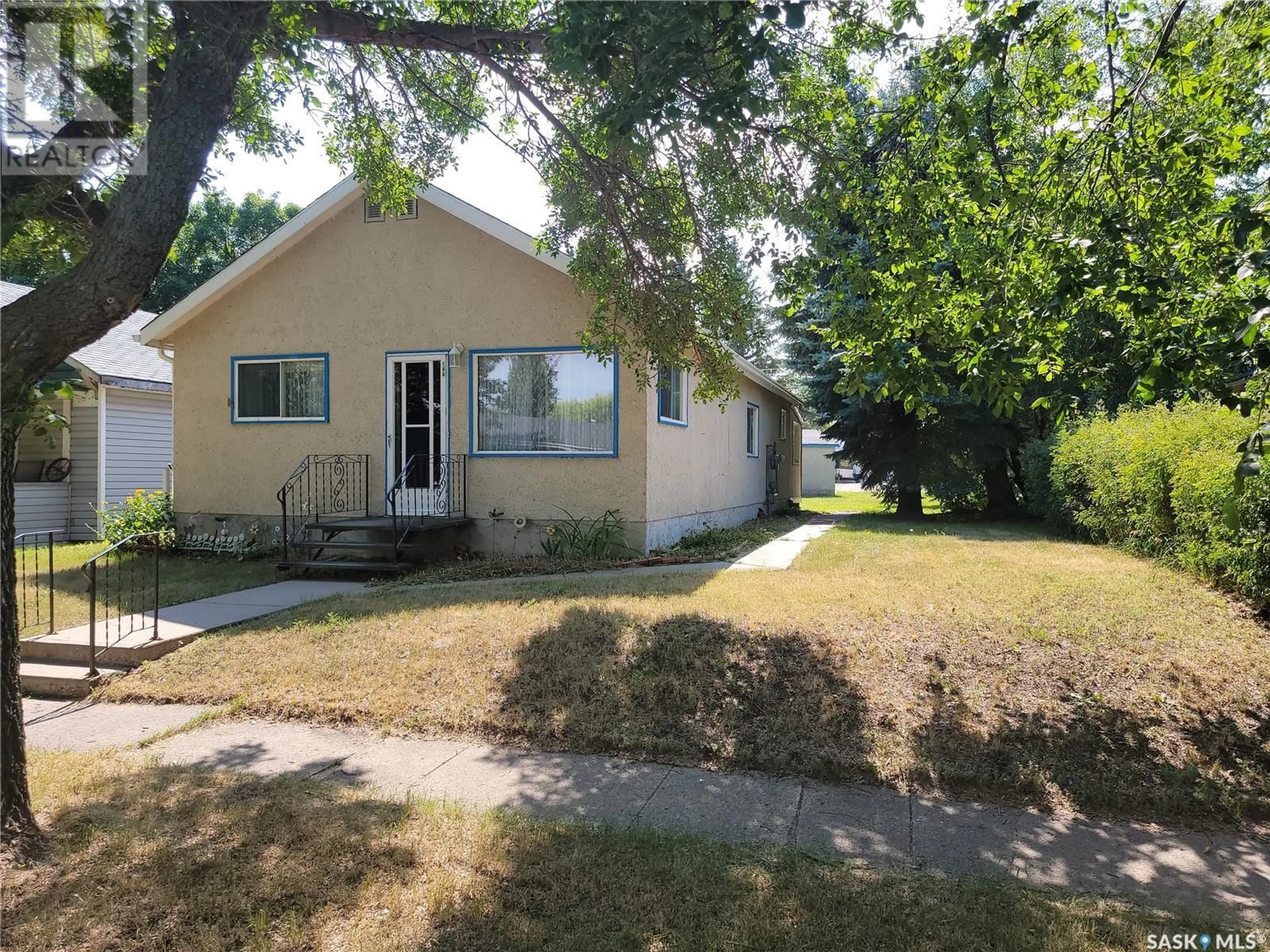 Frontside or backside of a home for 144 4th AVENUE W, Unity Saskatchewan S0K4L0