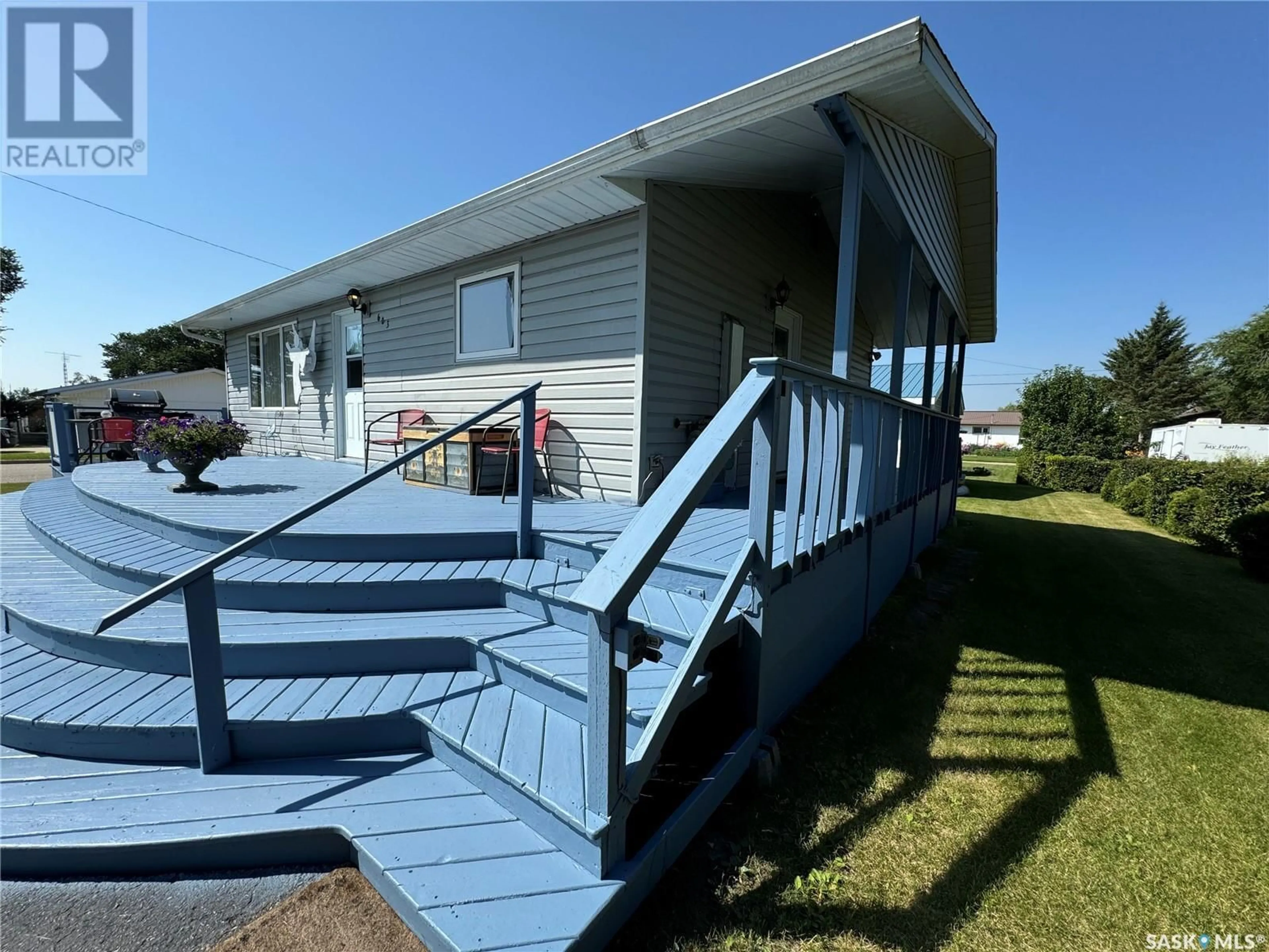 Home with vinyl exterior material, unknown for 603 2nd STREET NE, Preeceville Saskatchewan S0A3B0