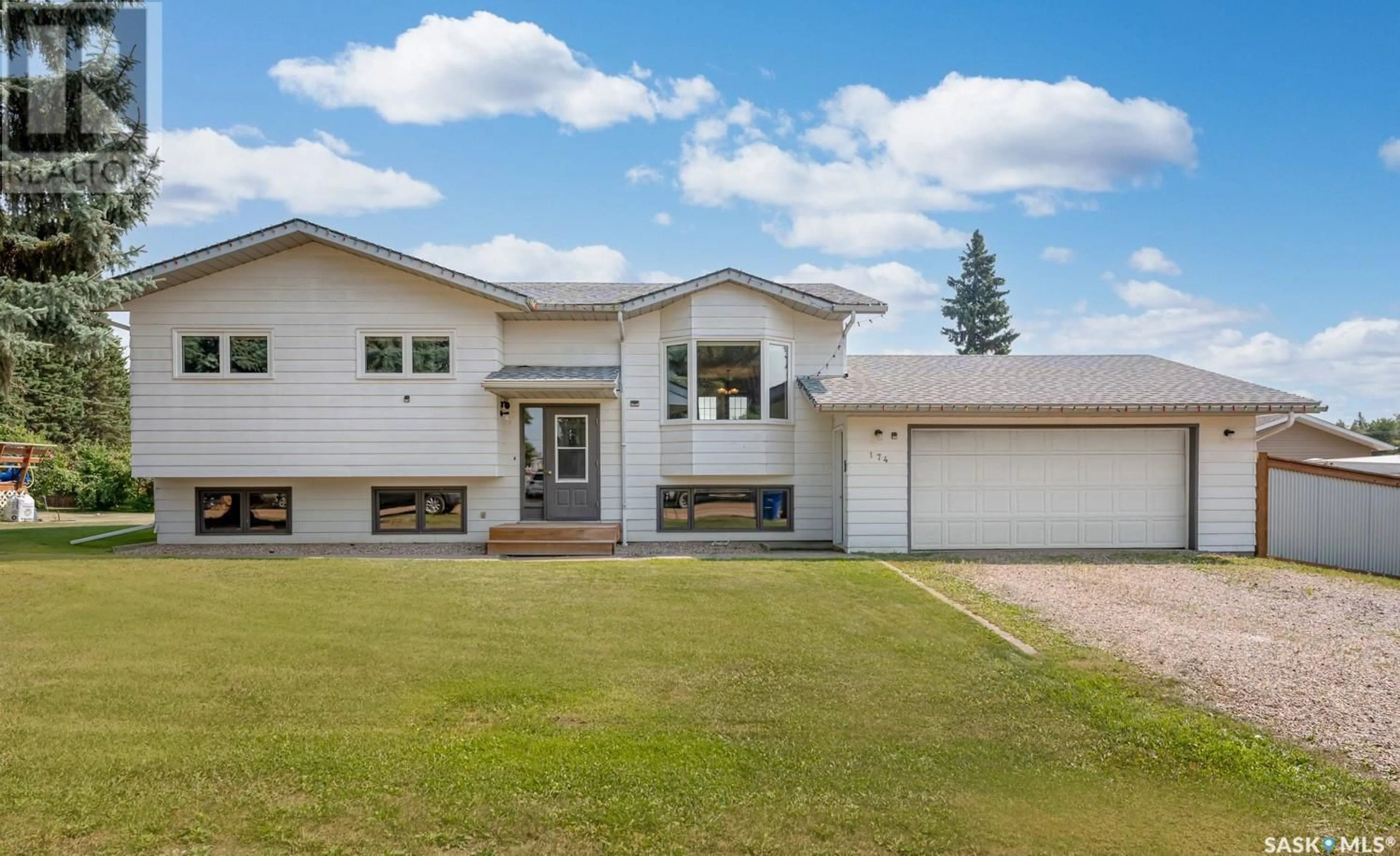 Frontside or backside of a home for 174 3rd STREET E, Pierceland Saskatchewan S0M2K0