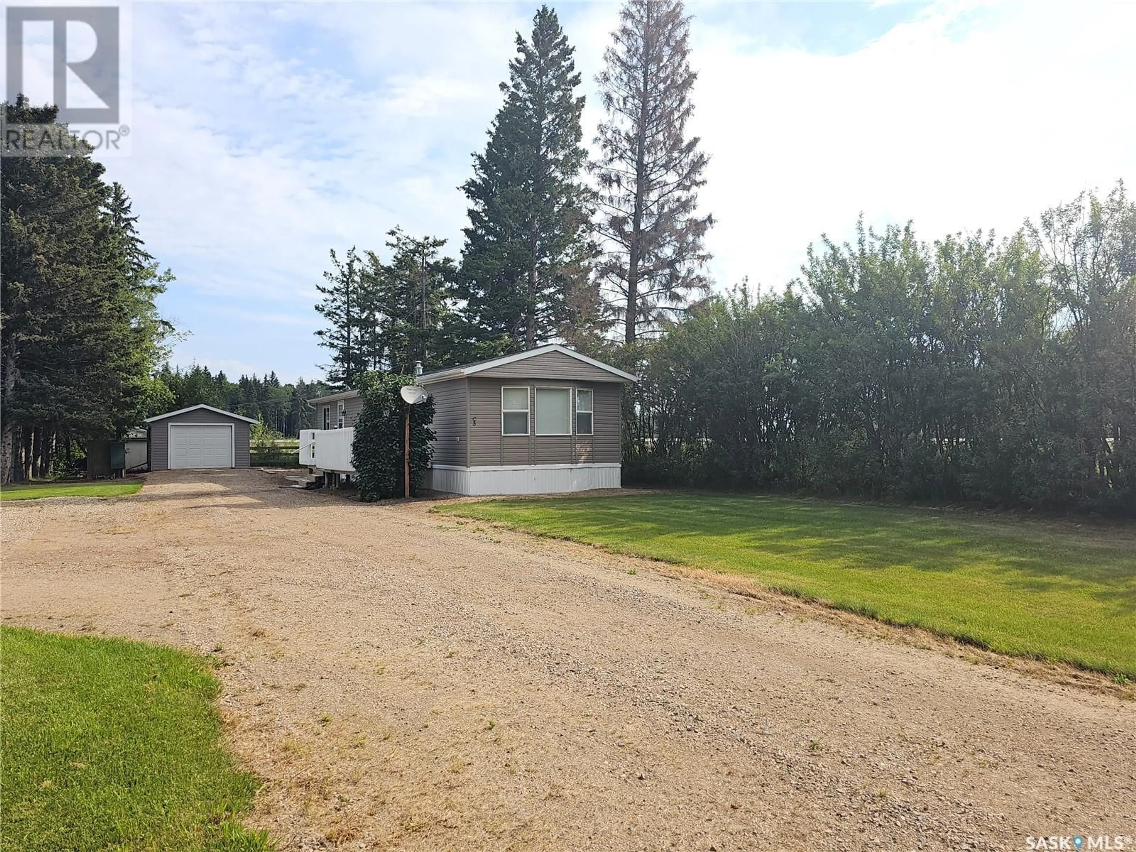 Cottage for 3 St Boniface AVENUE, Goodsoil Saskatchewan S0M1A0