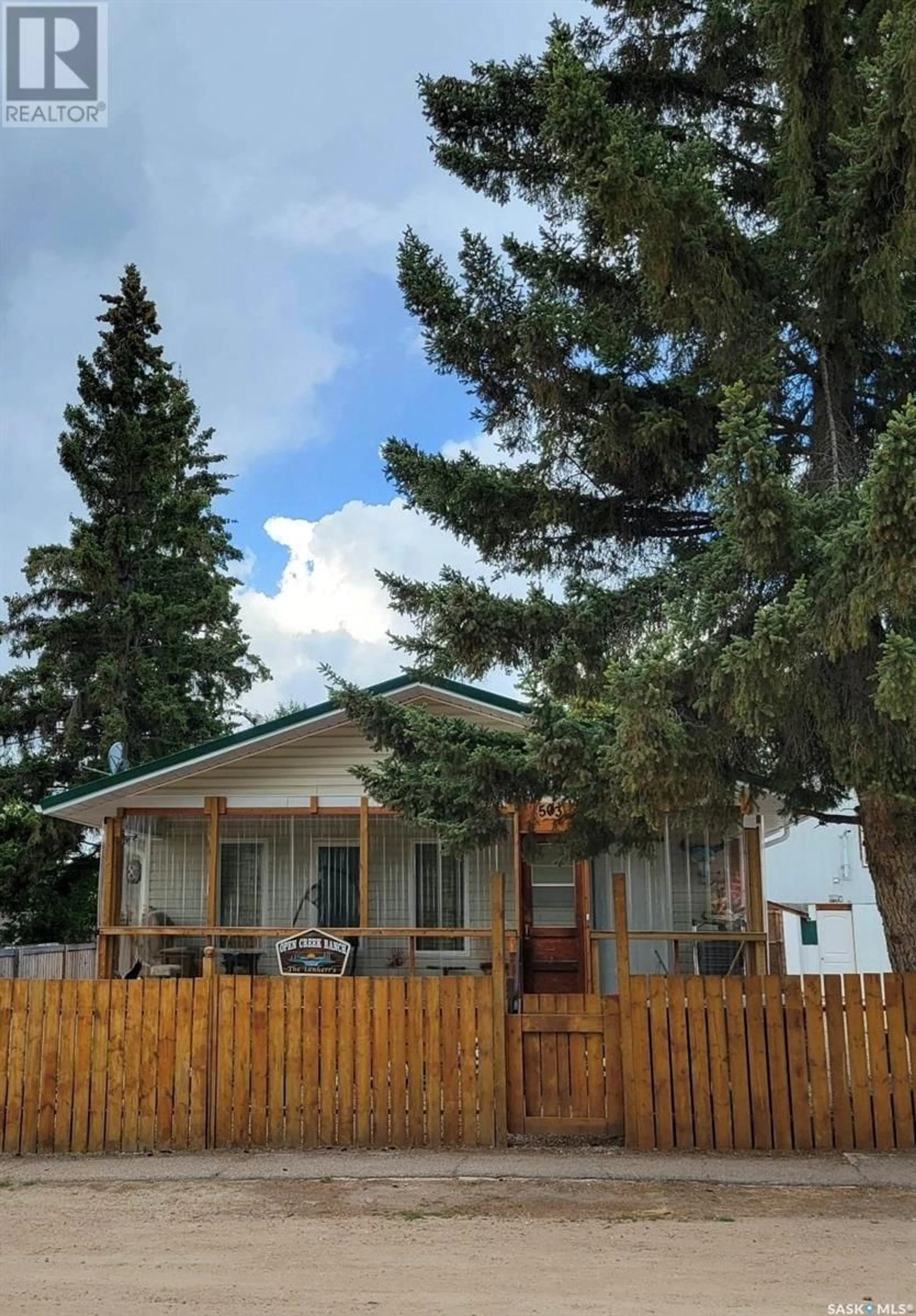 A pic from exterior of the house or condo for 505 2nd AVENUE N, Loon Lake Saskatchewan S0M1L0