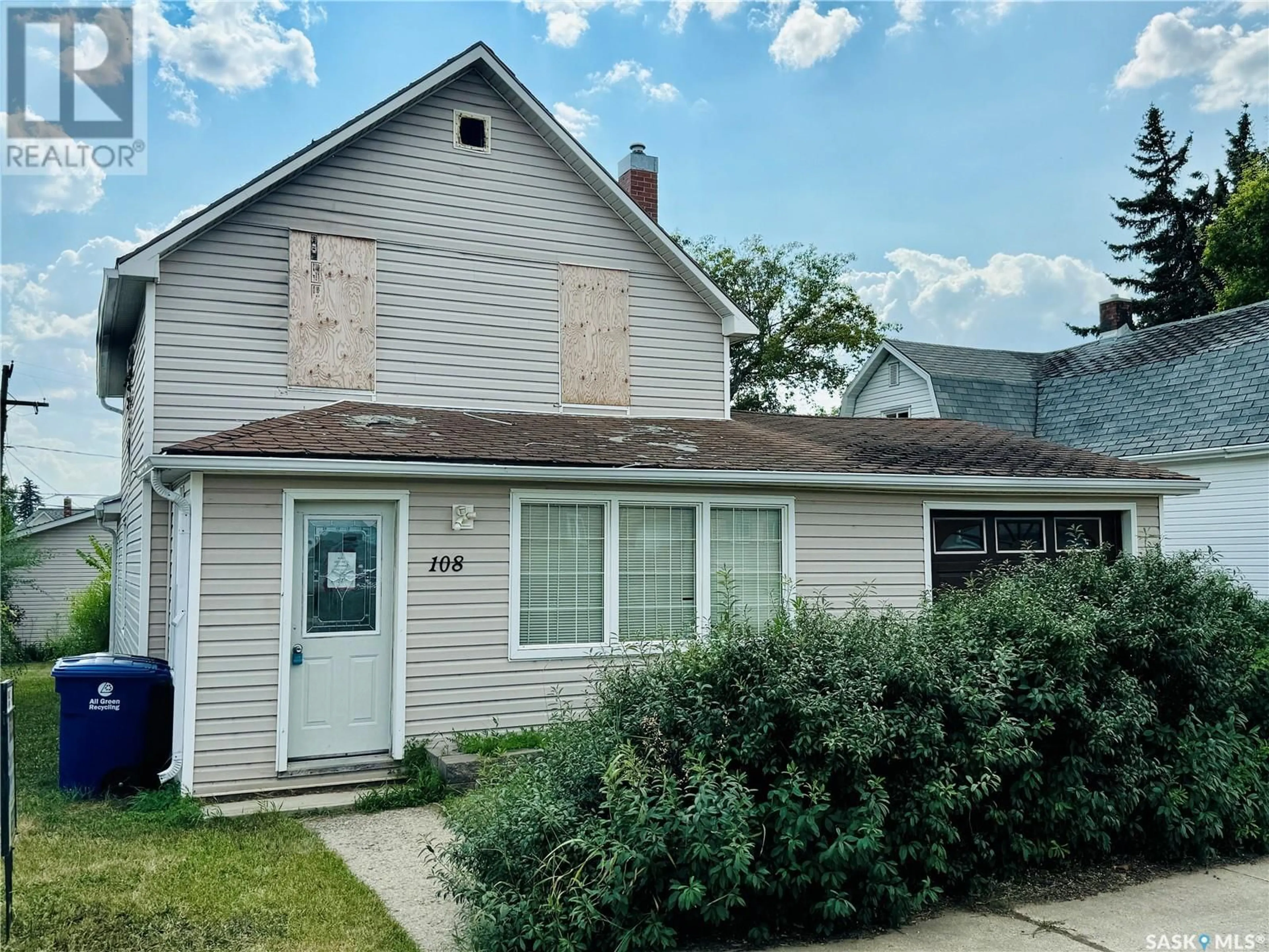 Frontside or backside of a home for 108 5th AVENUE W, Biggar Saskatchewan S0K0M0