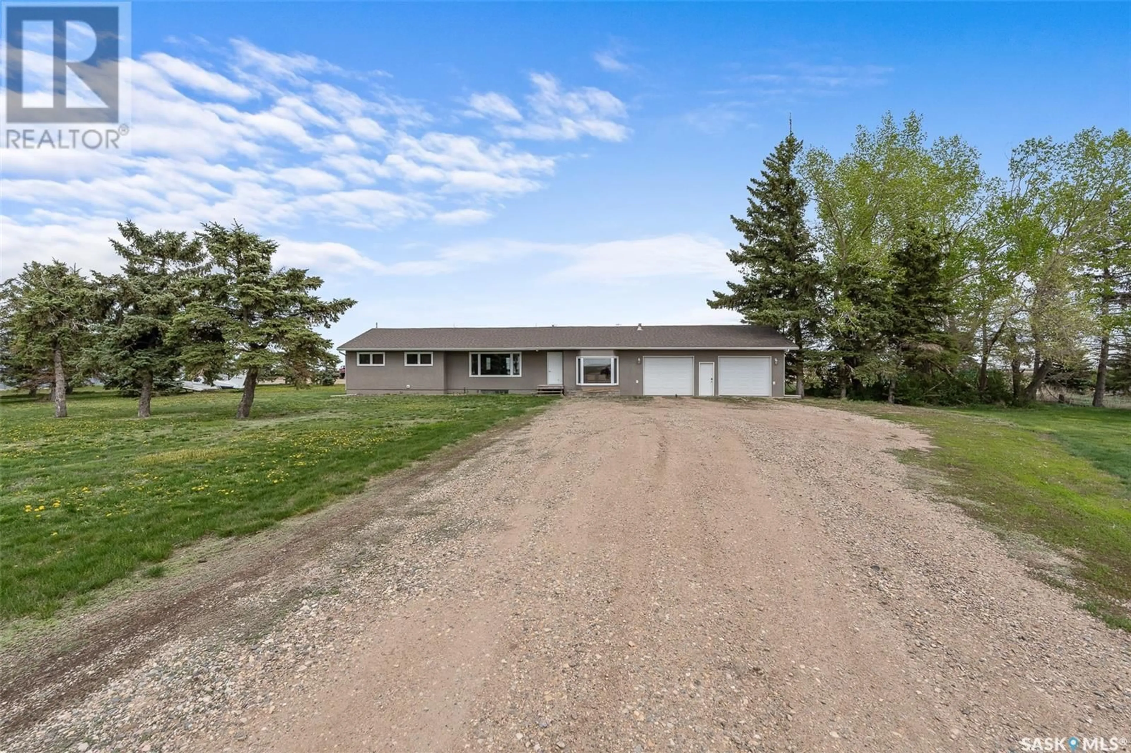 A pic from outside/outdoor area/front of a property/back of a property/a pic from drone, street for THUL ACREAGE, Marquis Rm No. 191 Saskatchewan S0H2X0