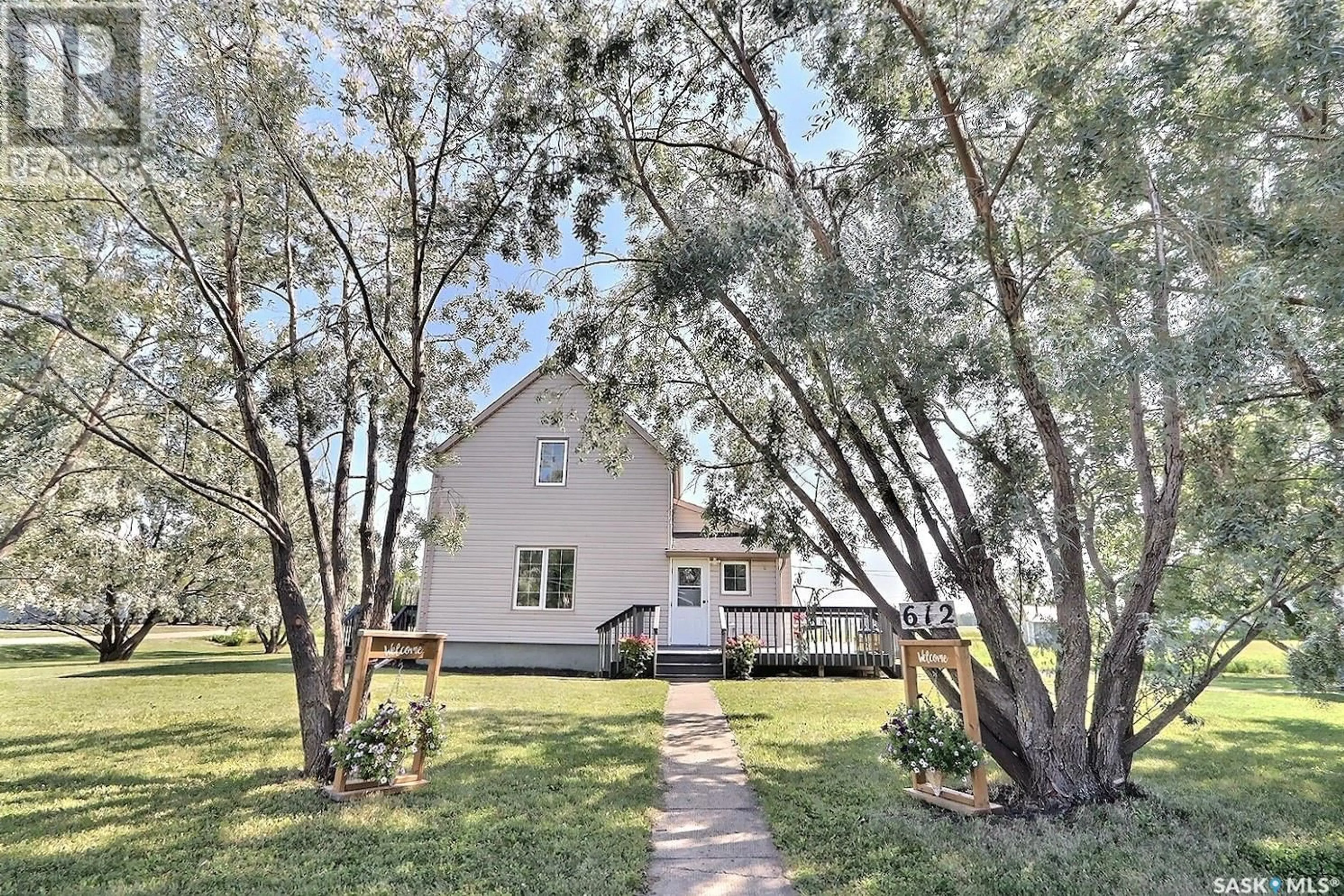 Cottage for 612 McCallum AVENUE, Birch Hills Saskatchewan S0J0G0