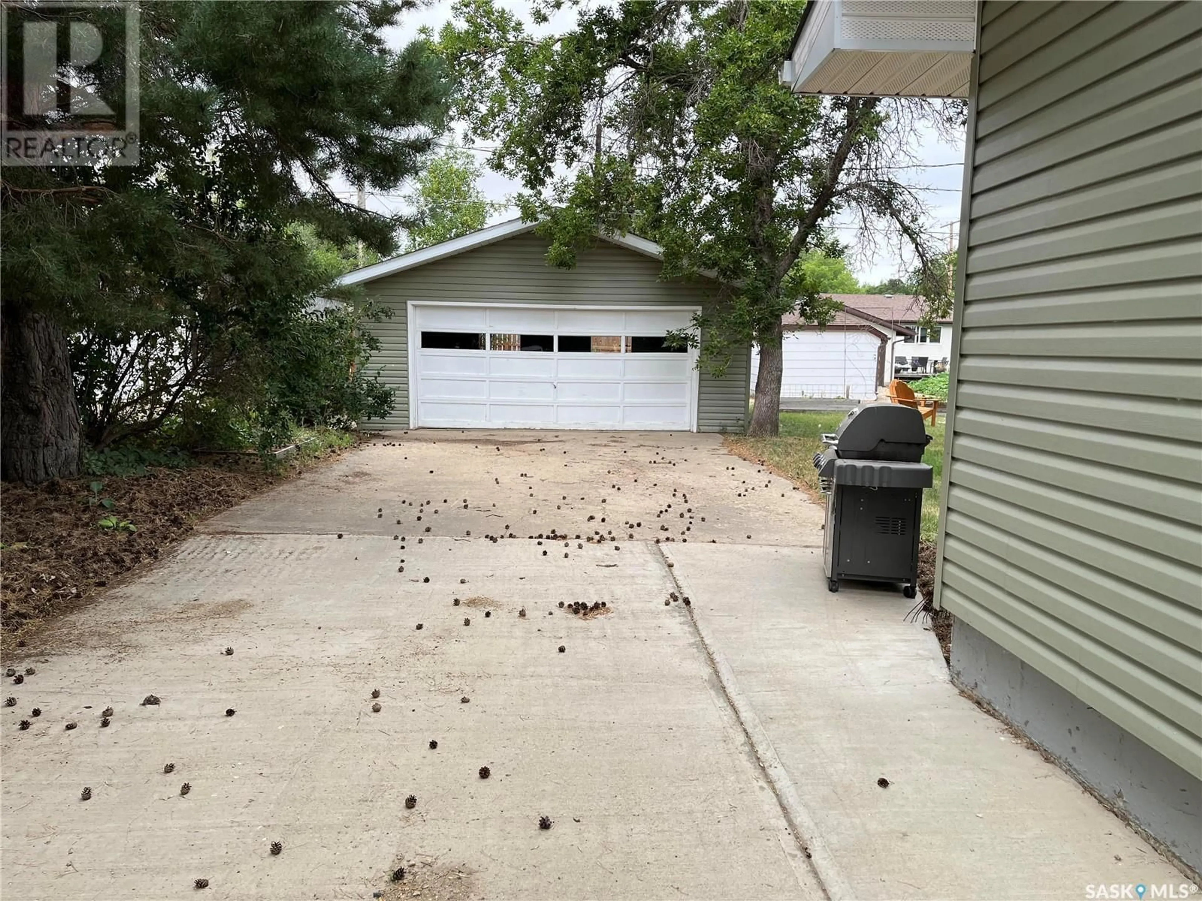 Frontside or backside of a home for 518 1st STREET E, Lafleche Saskatchewan S0H2K0