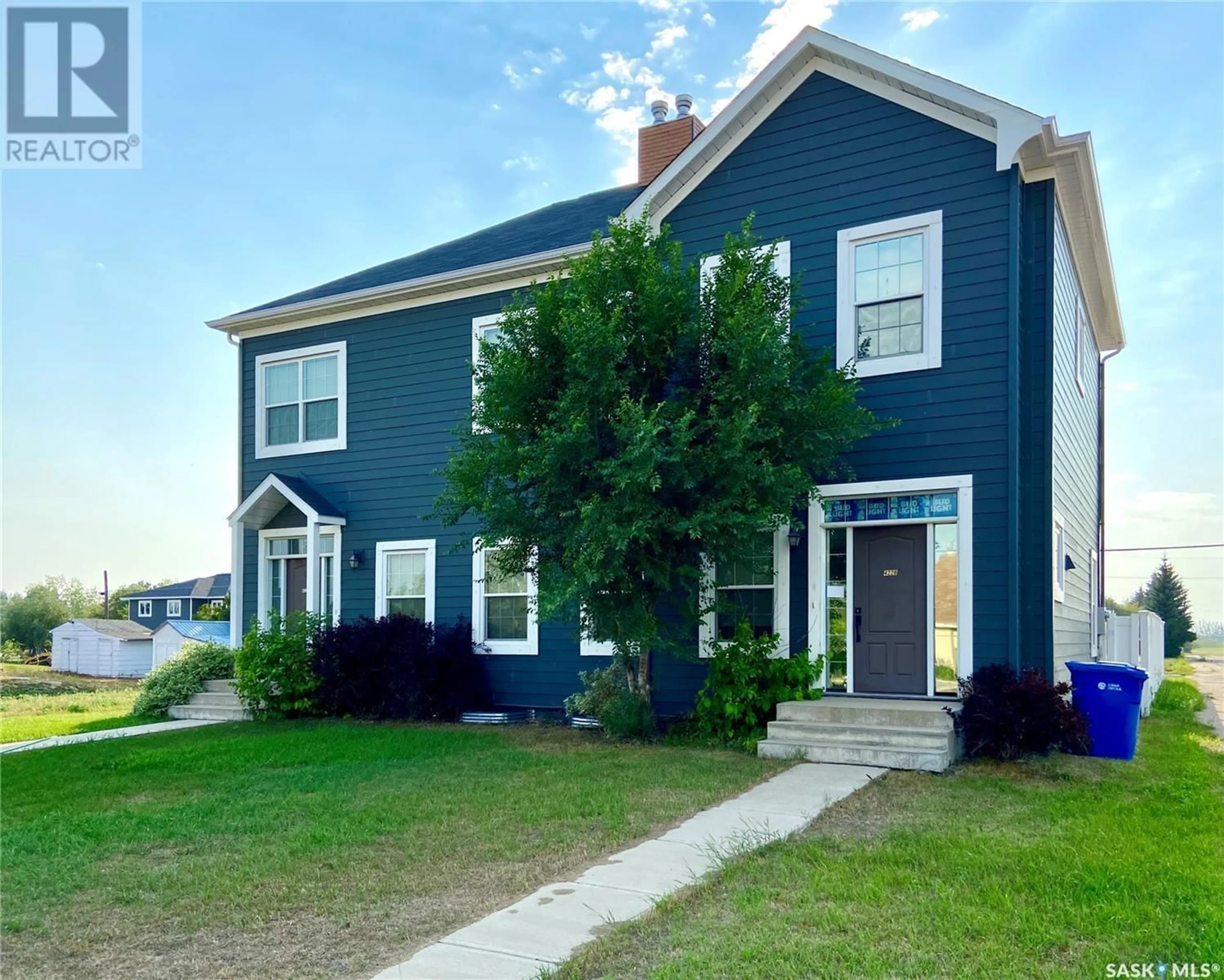 A pic from exterior of the house or condo, the street view for B 422 St Mary STREET, Esterhazy Saskatchewan S0A0X0