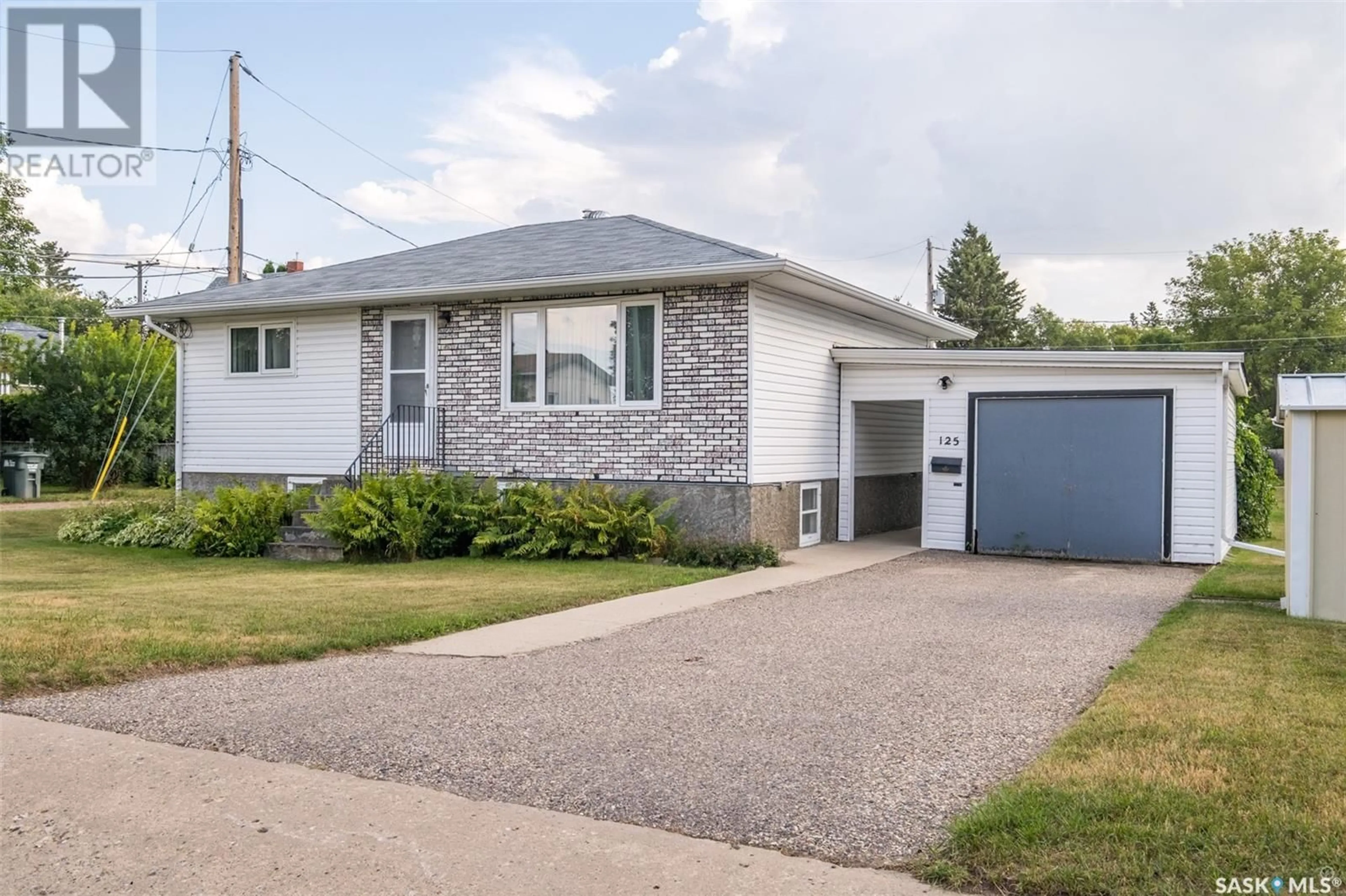 Frontside or backside of a home for 125 23rd STREET W, Prince Albert Saskatchewan S6V4L5