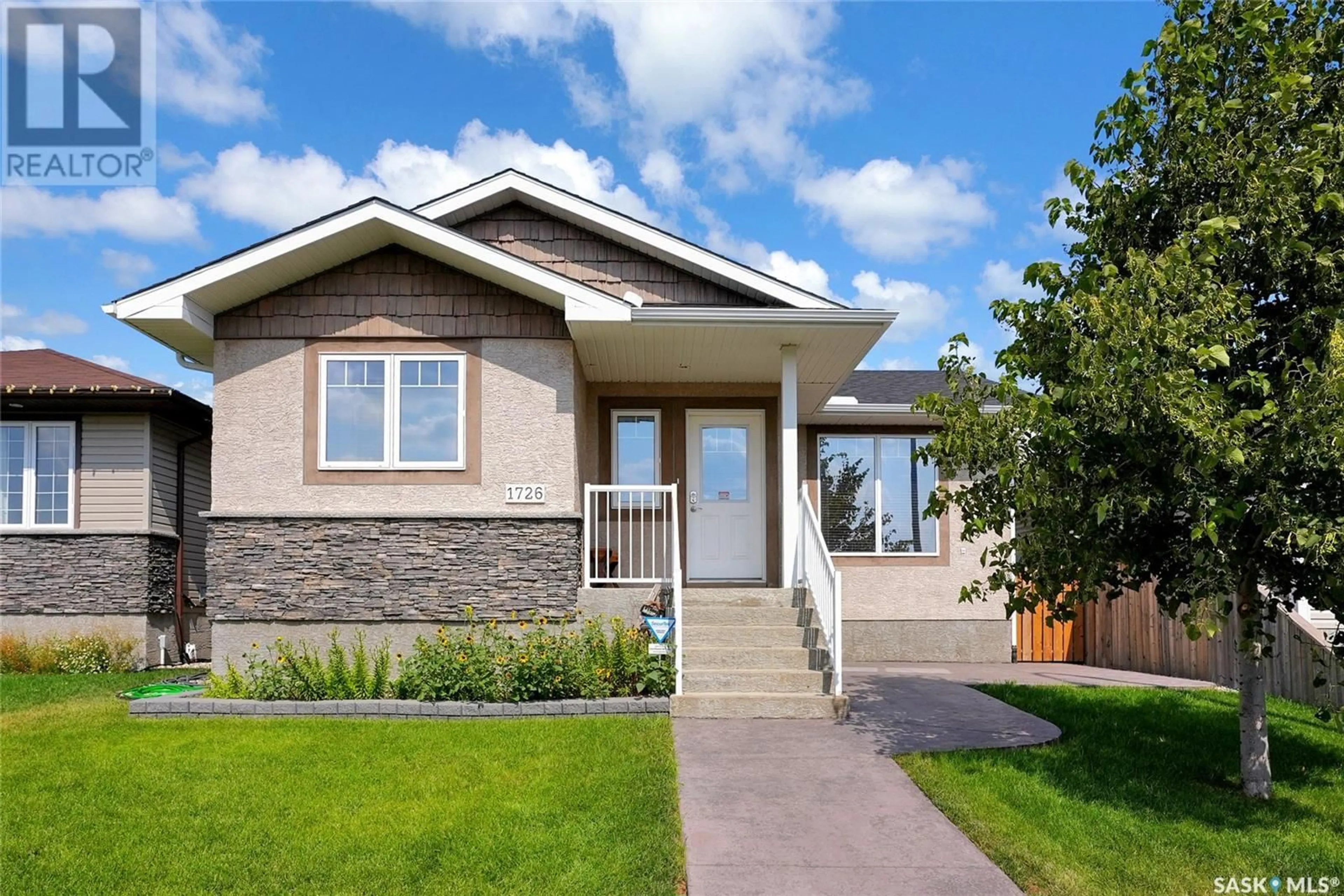 Frontside or backside of a home for 1726 Stoney LANE, Regina Saskatchewan S4X0A7