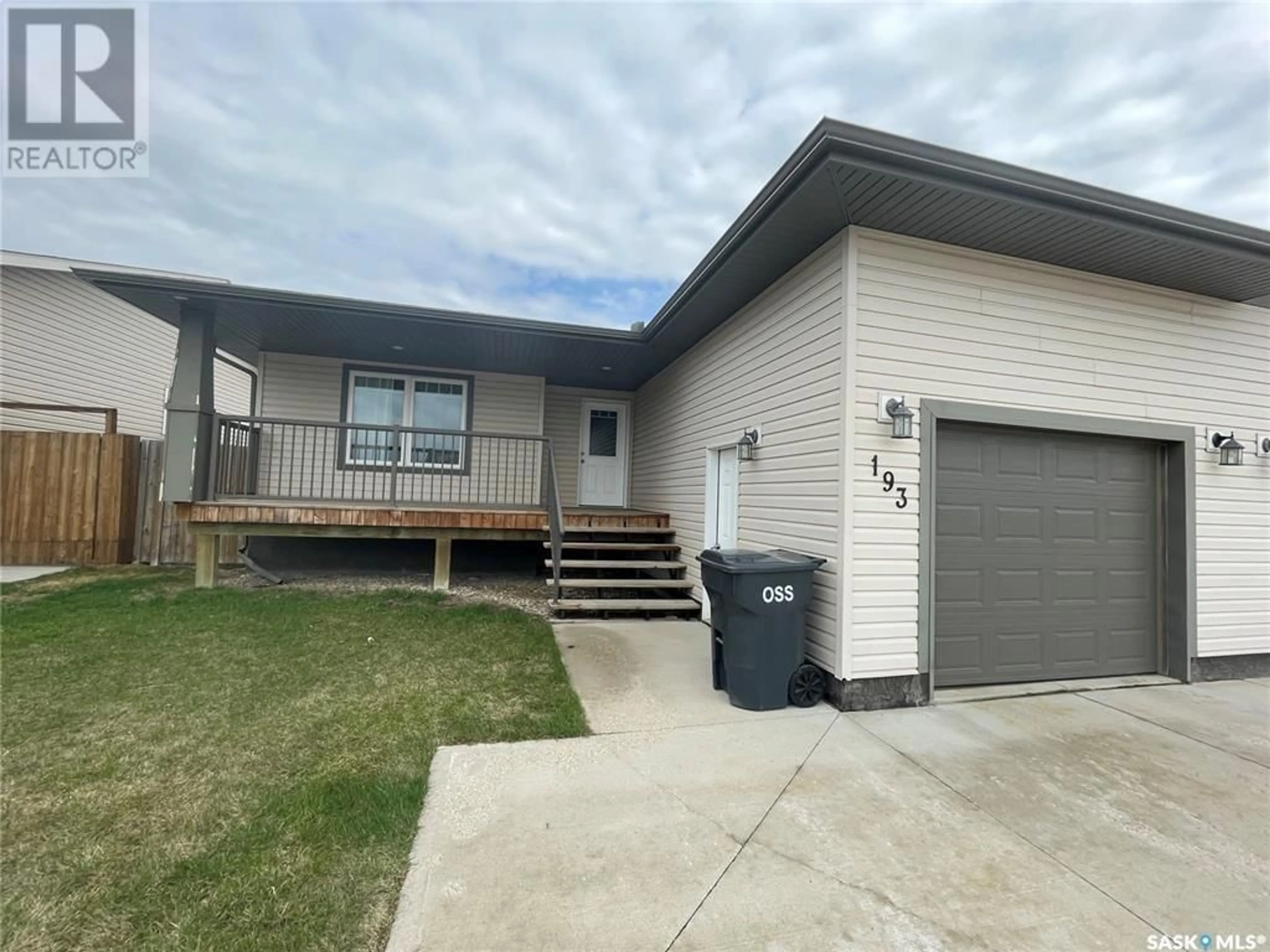 Frontside or backside of a home for 193 Good Spirit CRESCENT, Yorkton Saskatchewan S3N3J8