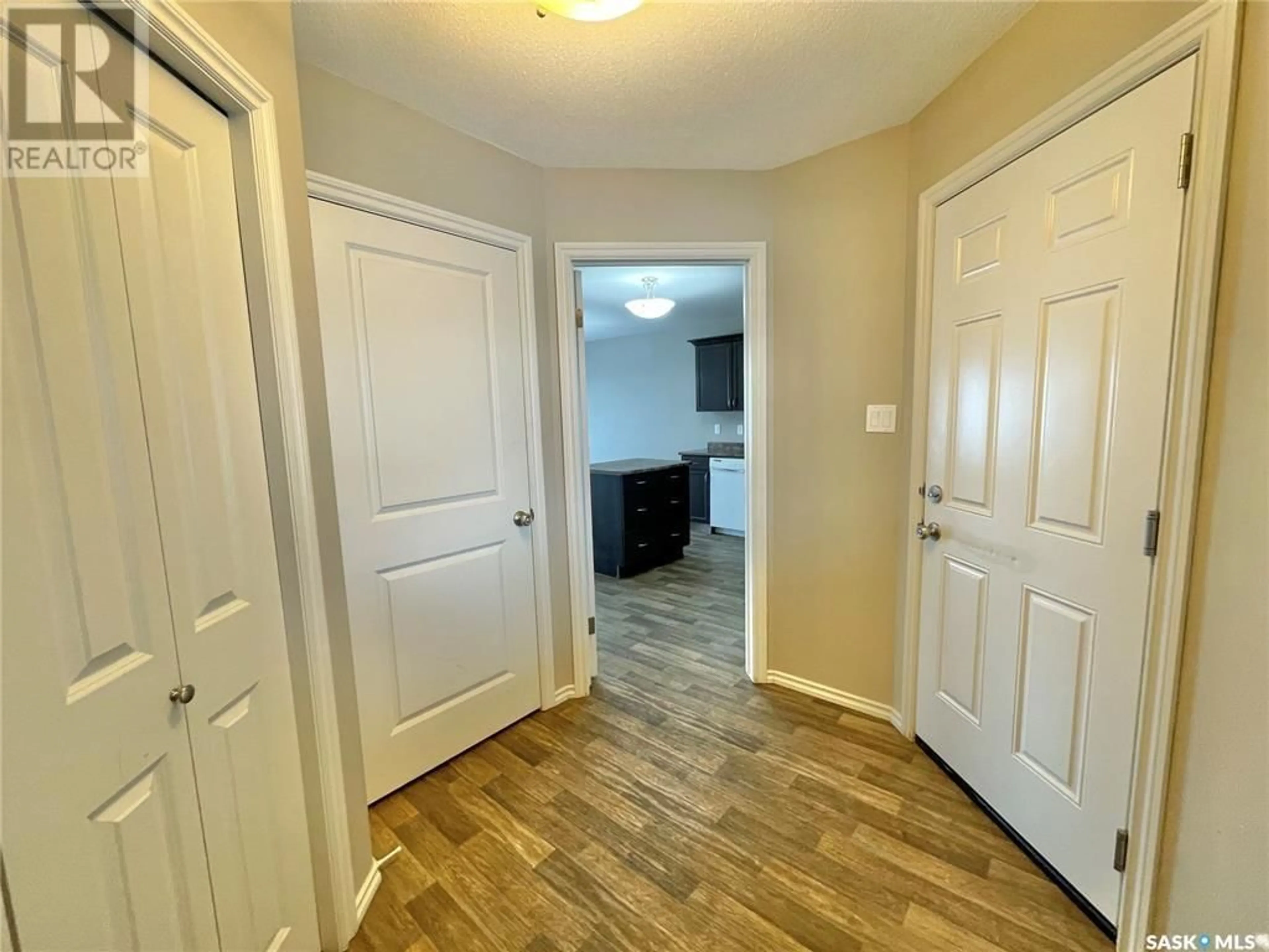 Indoor entryway, unknown floor for 193 Good Spirit CRESCENT, Yorkton Saskatchewan S3N3J8